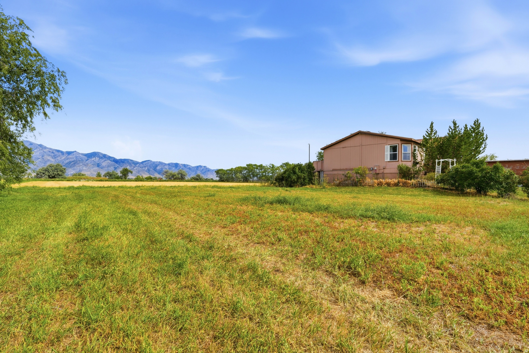 main property photo 45