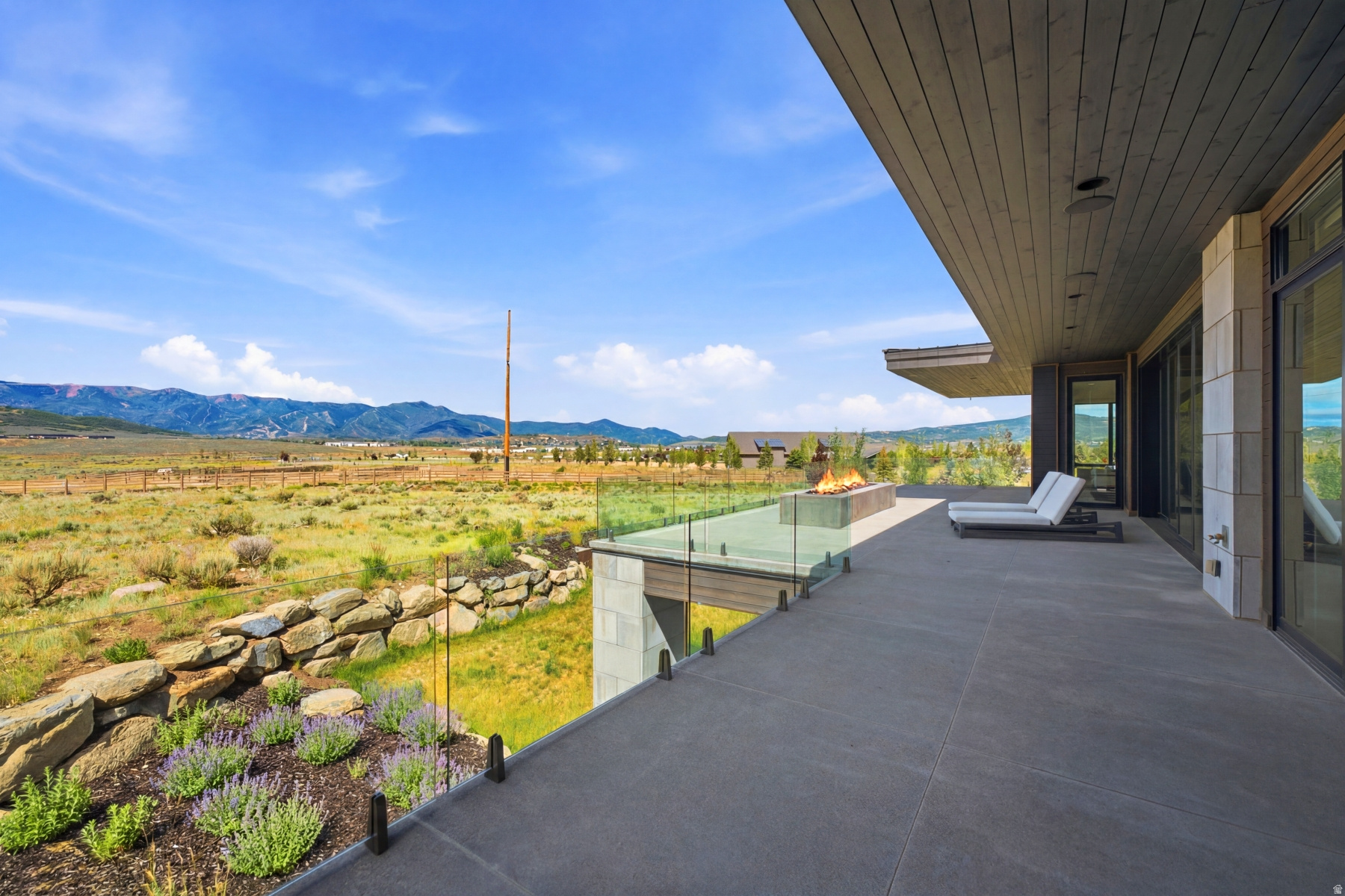 main property photo 85