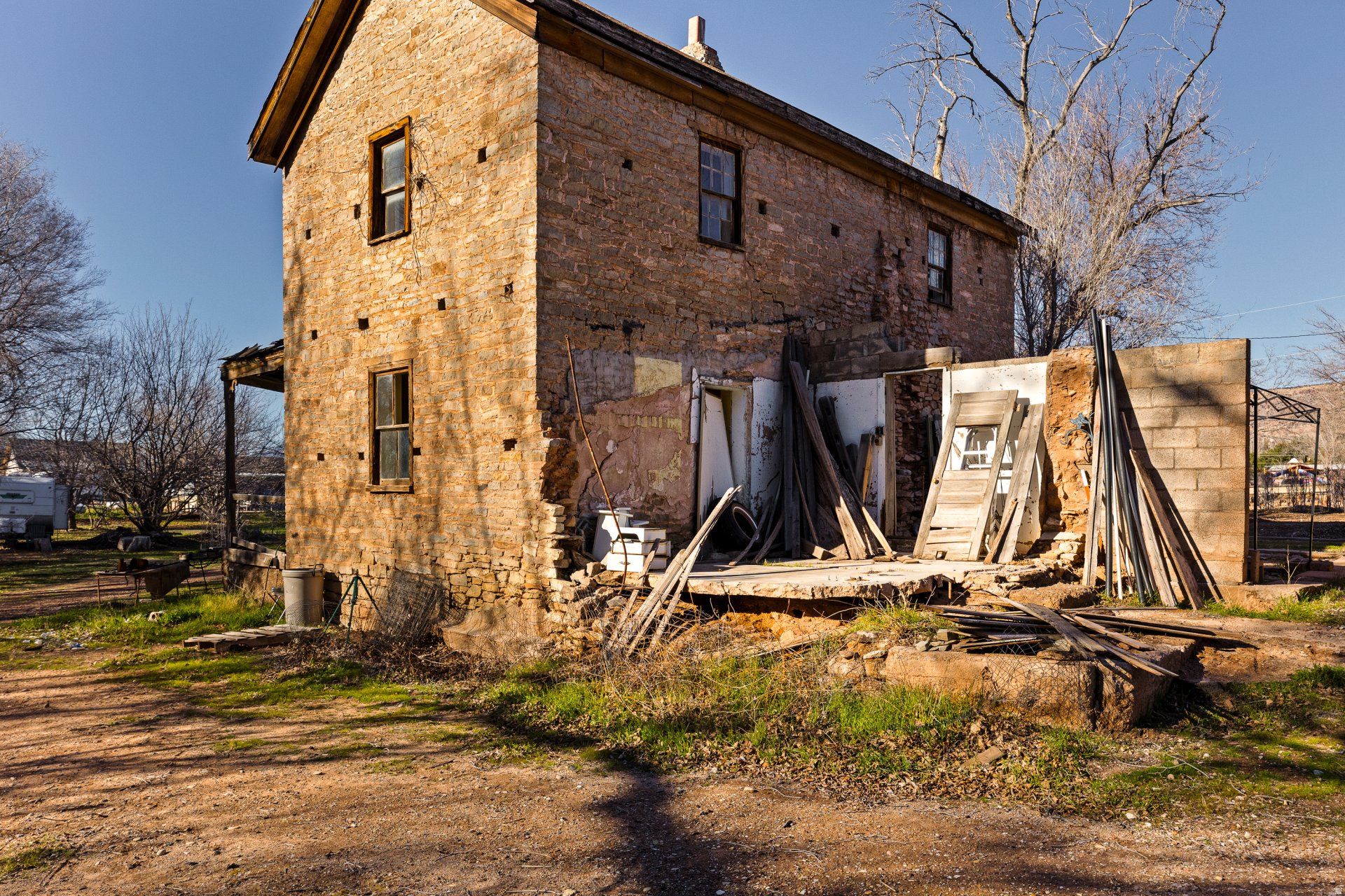 main property photo 11