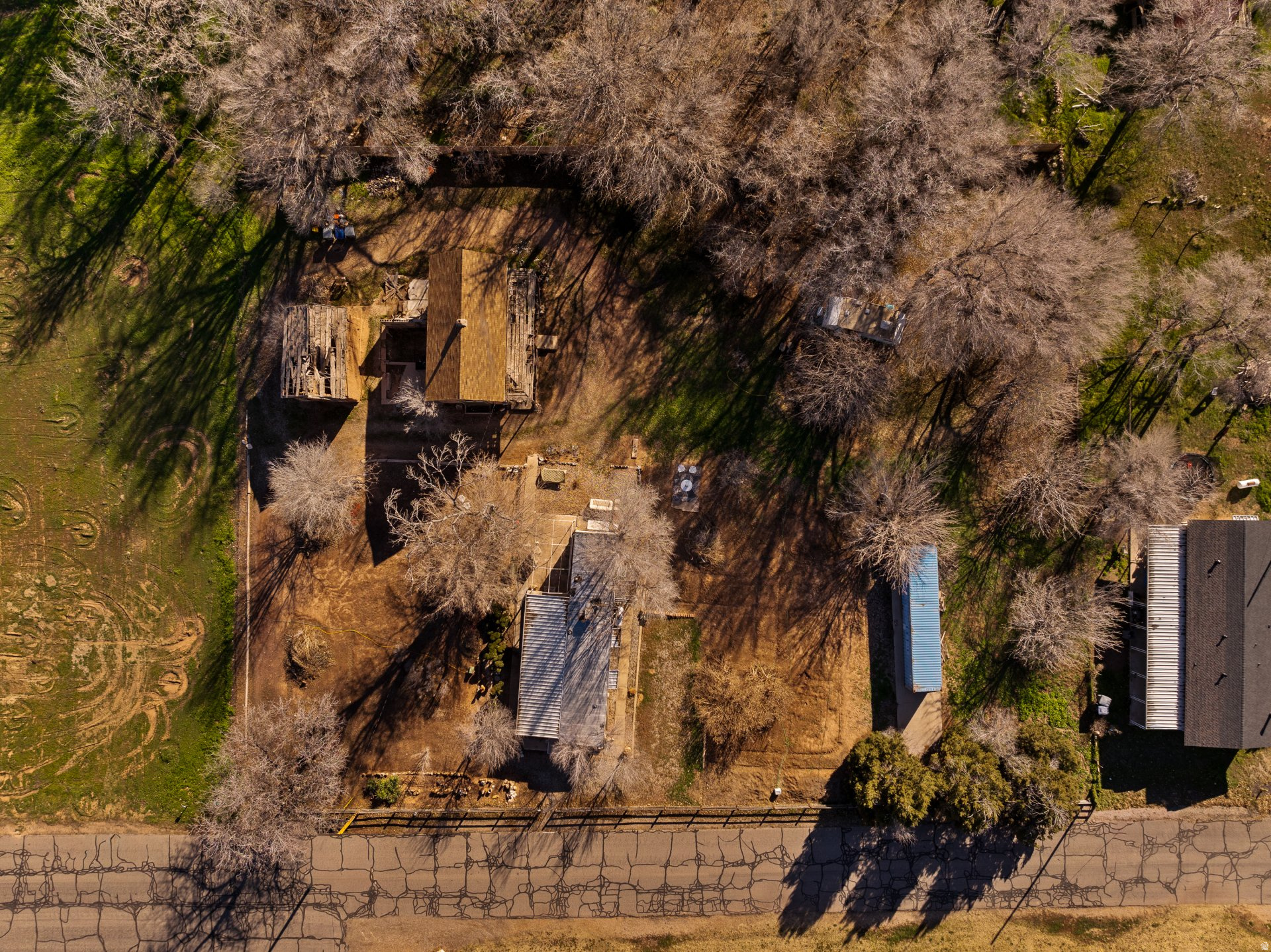 main property photo 25