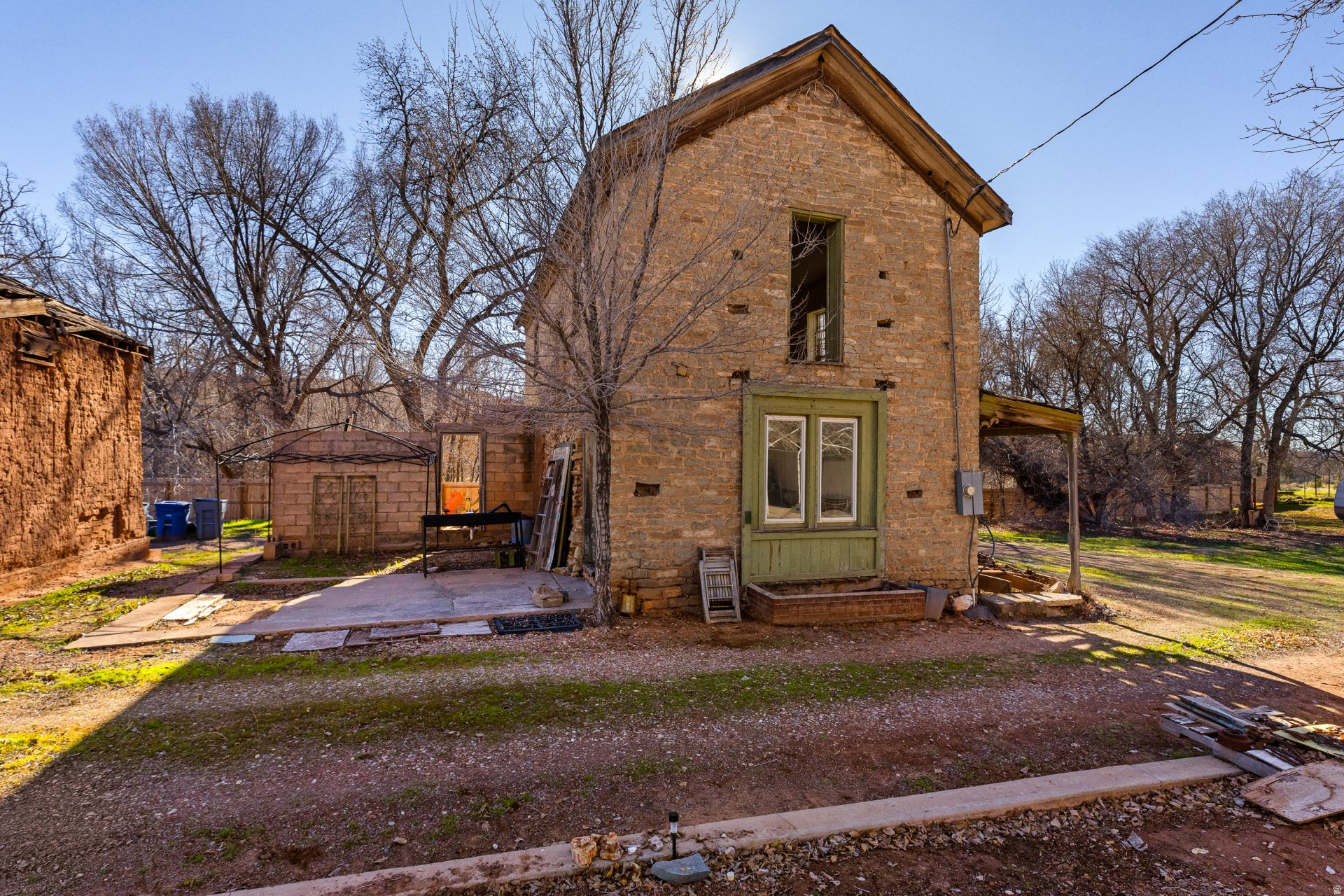 main property photo 3