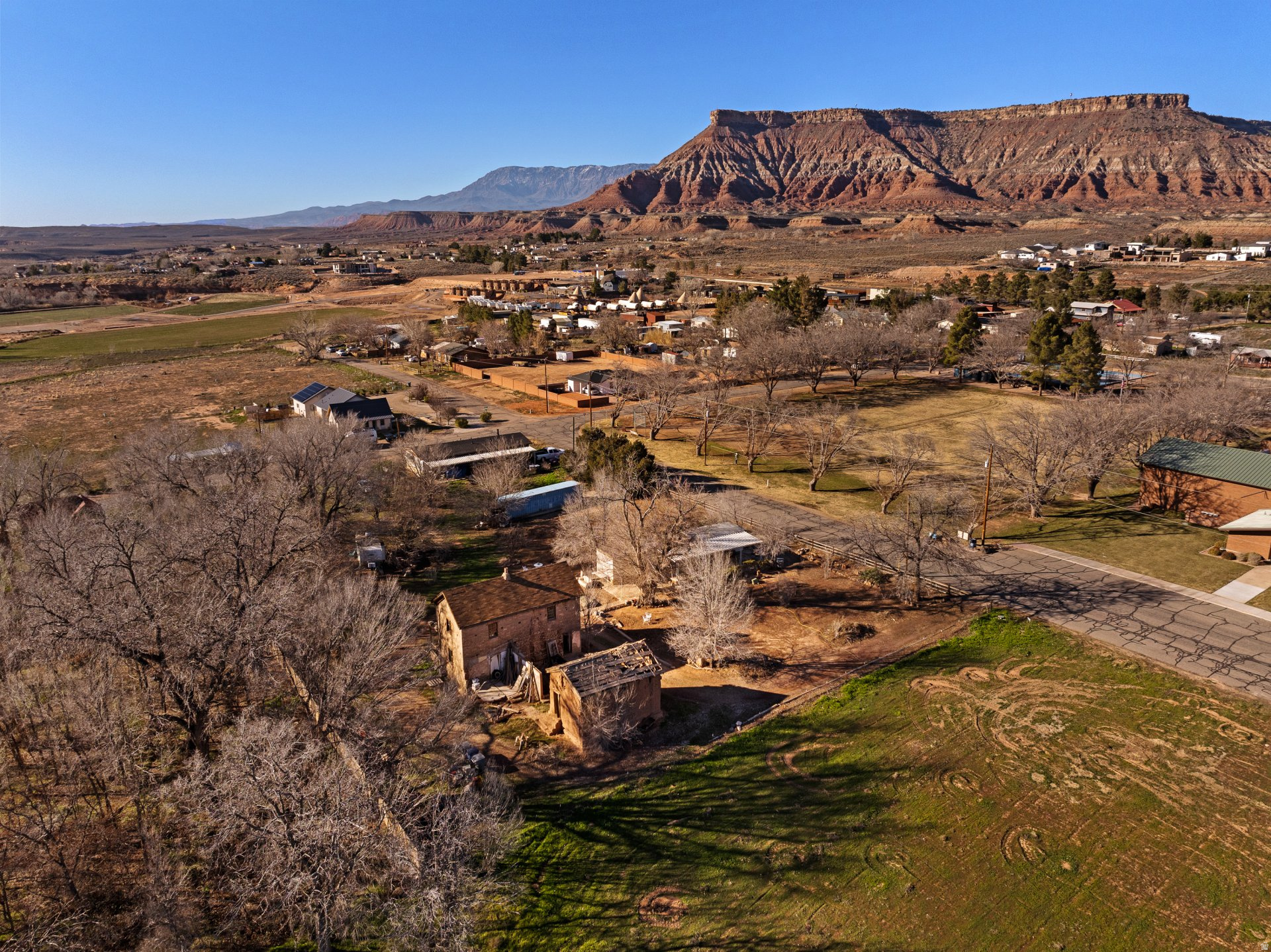 main property photo 33