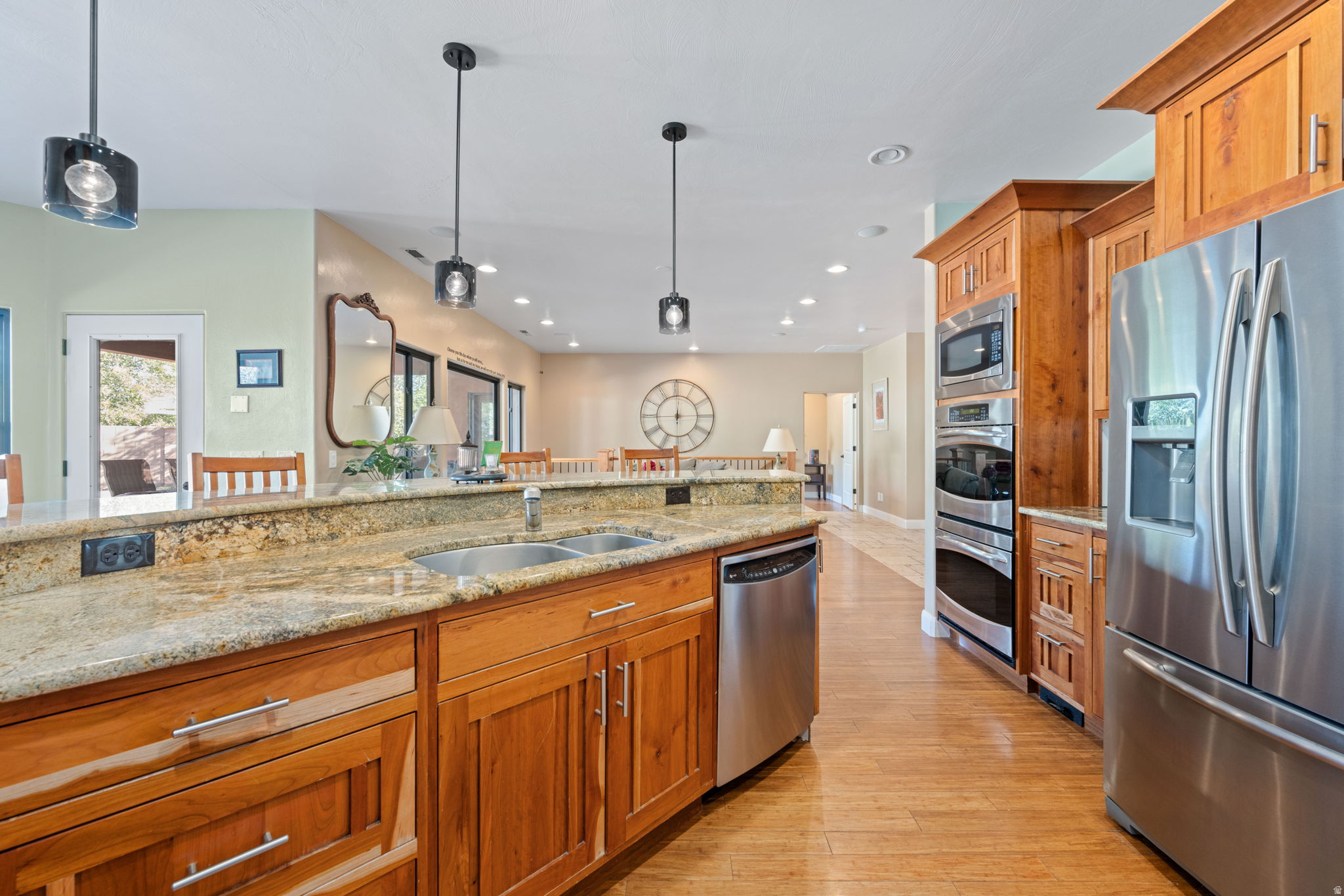 main property photo 16