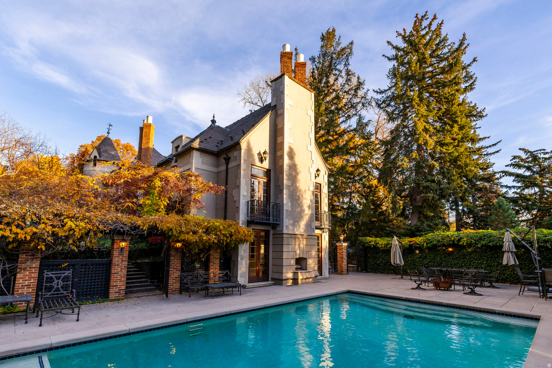 main property photo 13