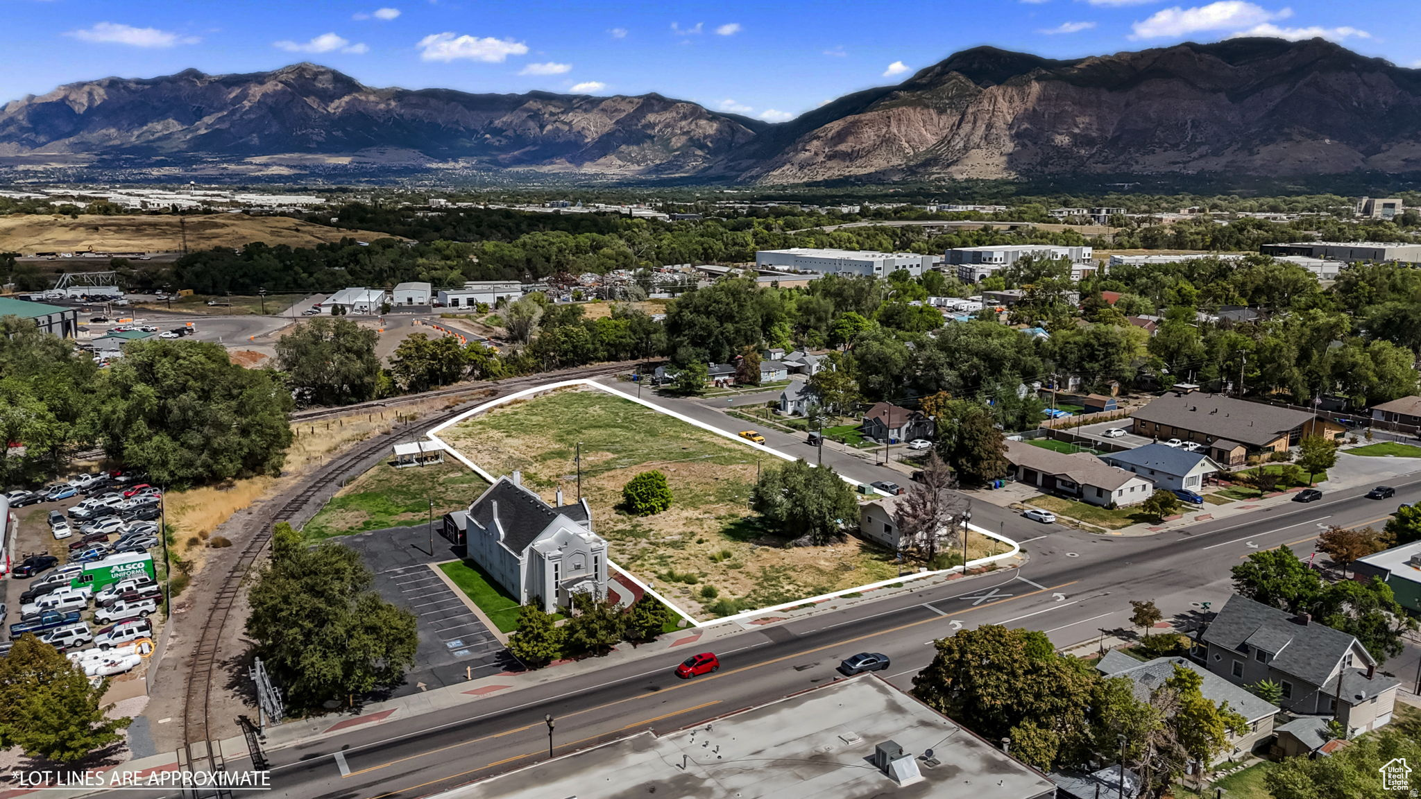 main property photo 13
