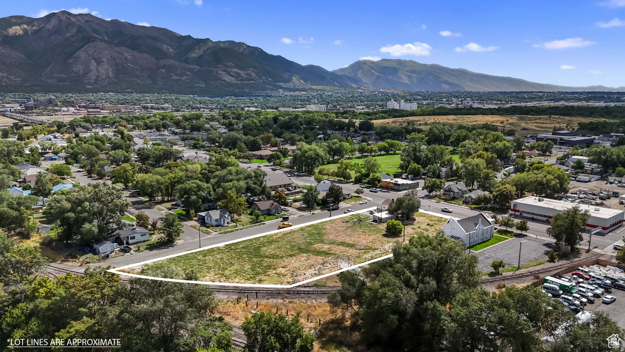 main property photo 14