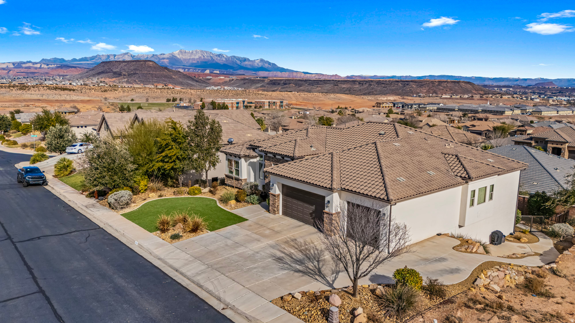 main property photo 4
