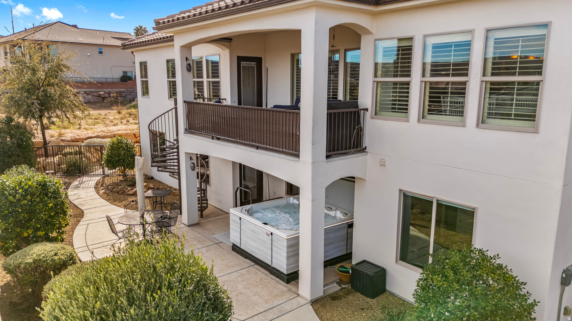 main property photo 50