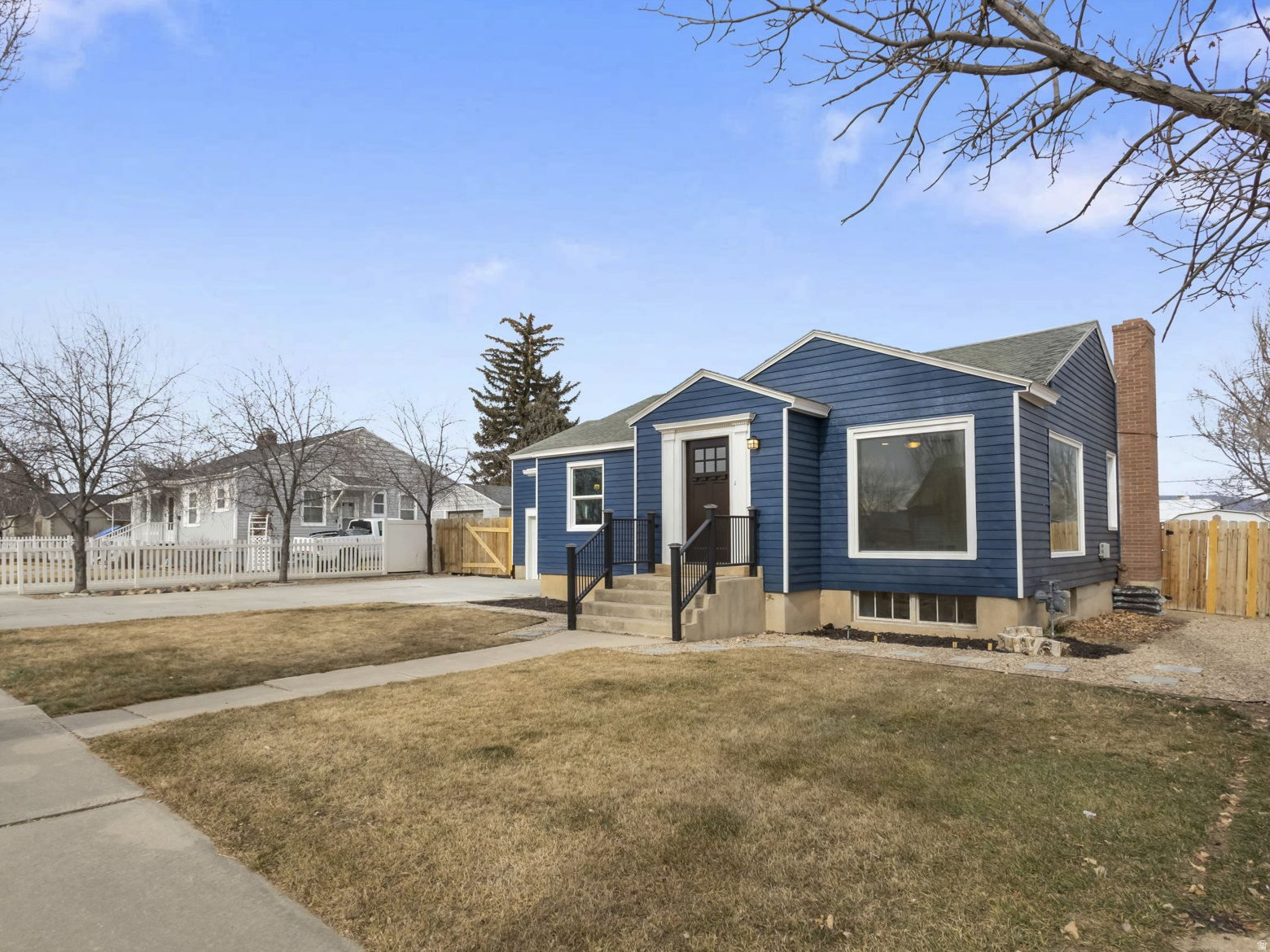 main property photo 24