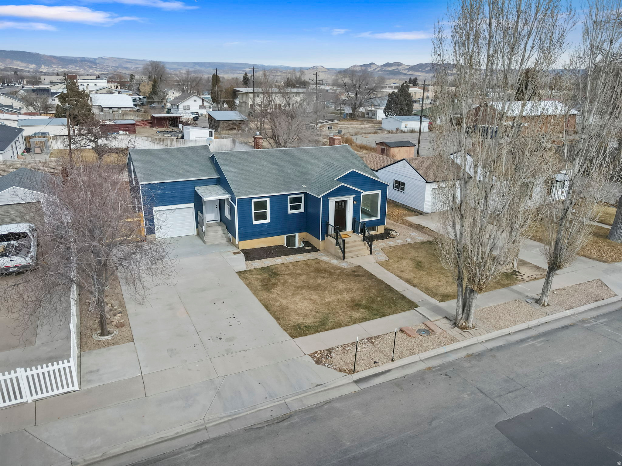 main property photo 26
