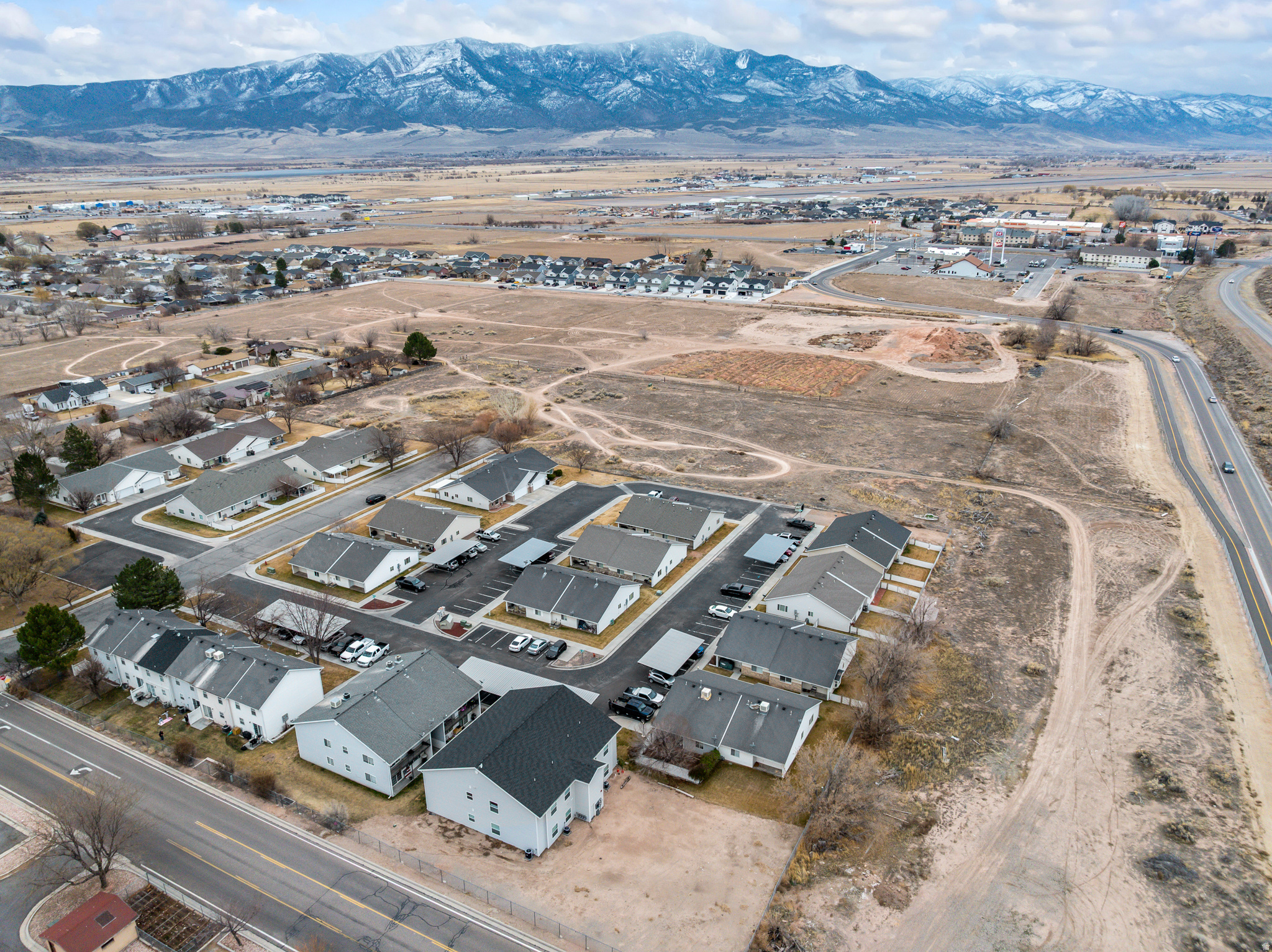 main property photo 33