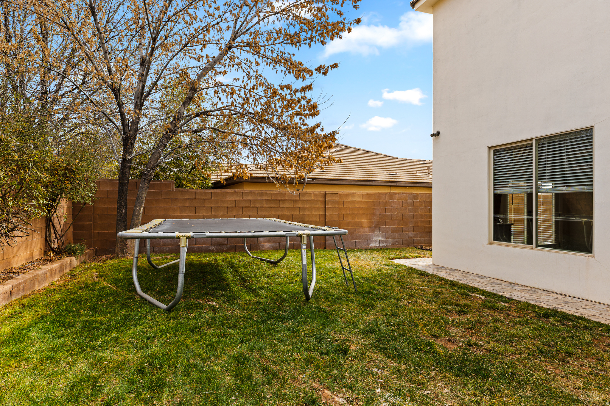 main property photo 41