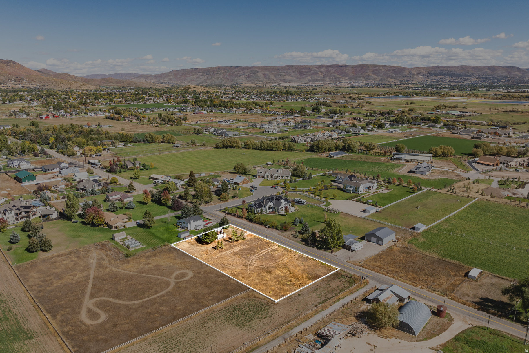 main property photo 22