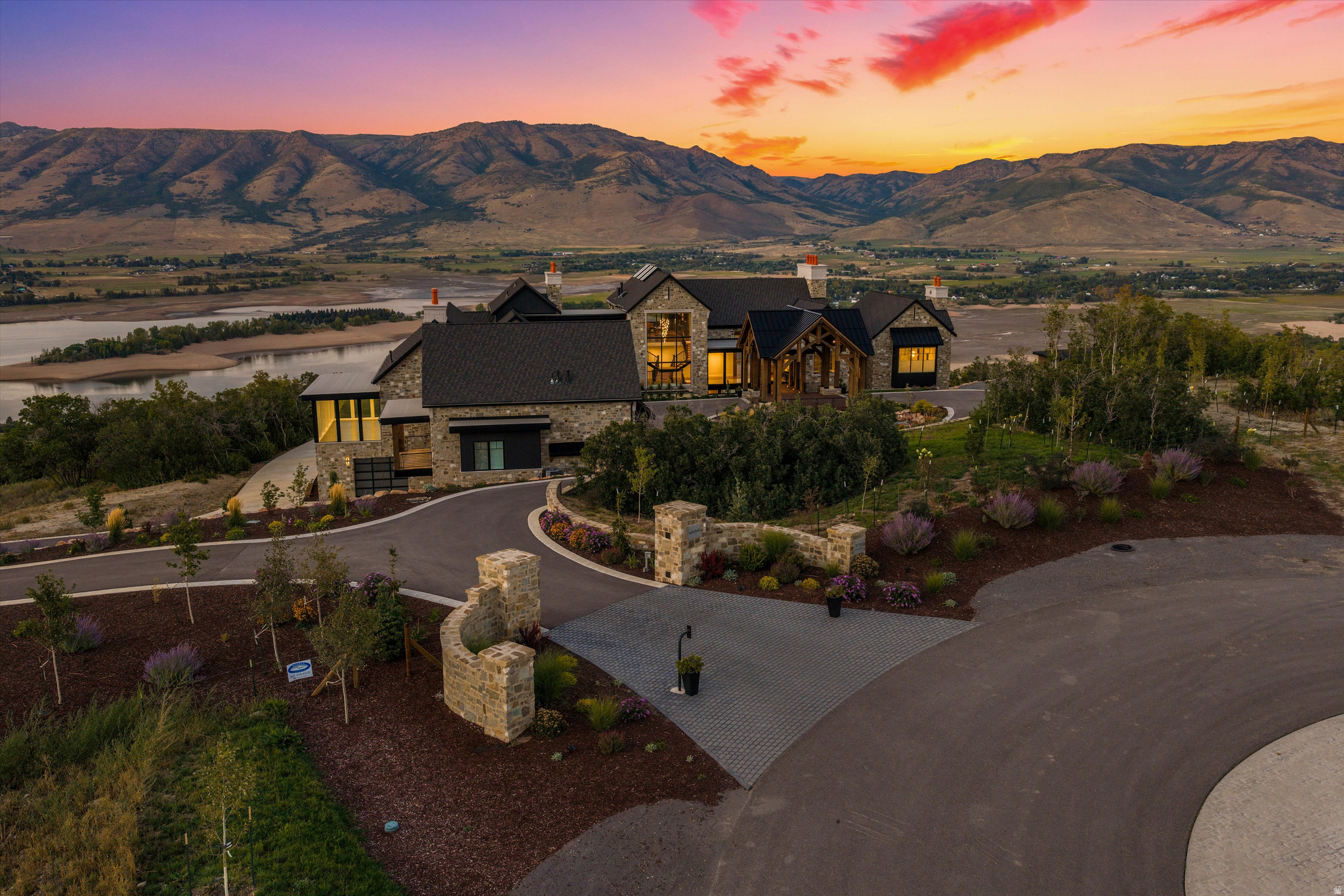 main property photo 150