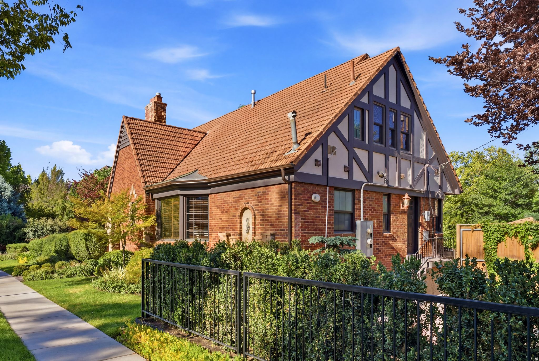 main property photo 2