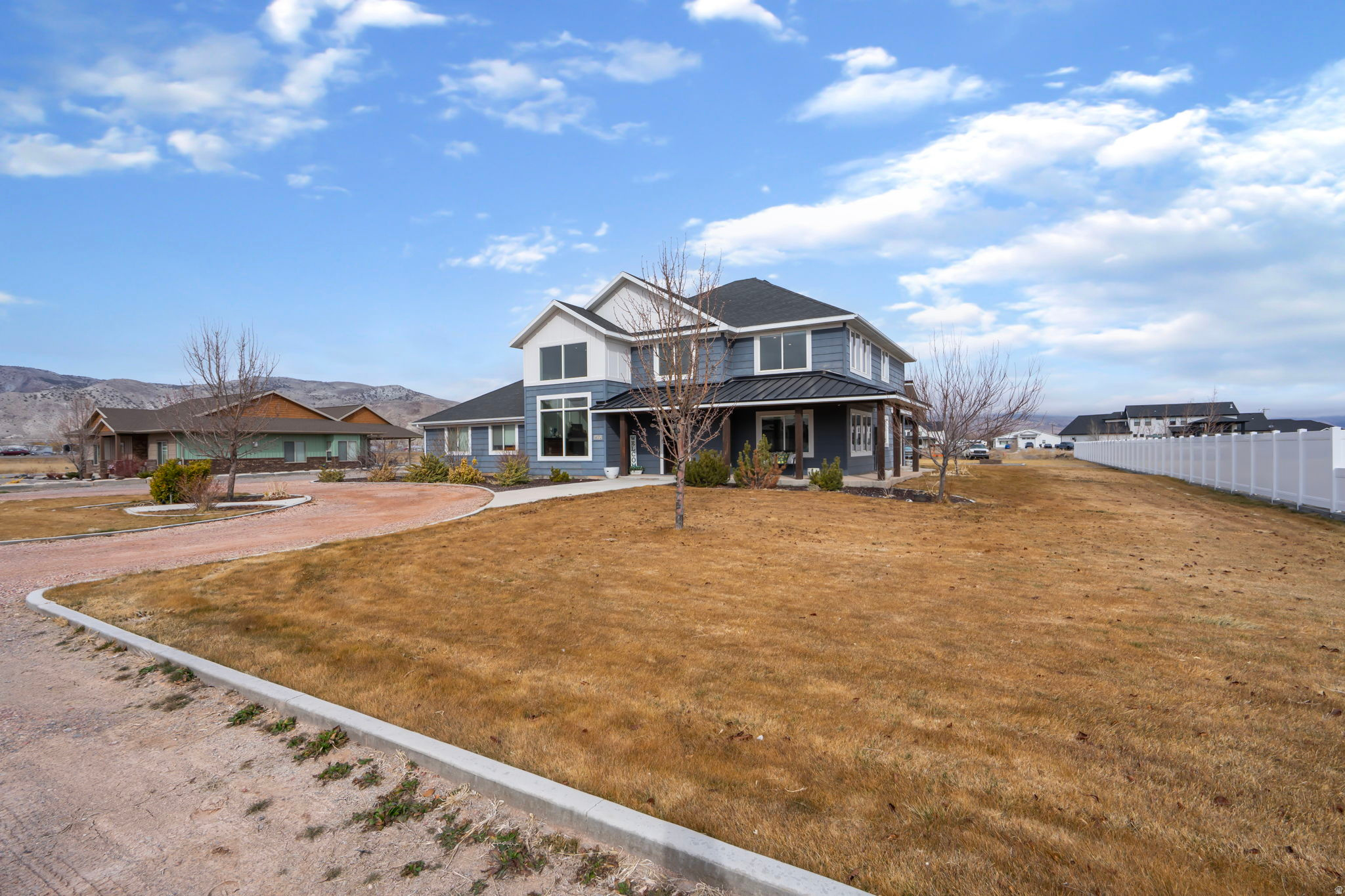 main property photo 40