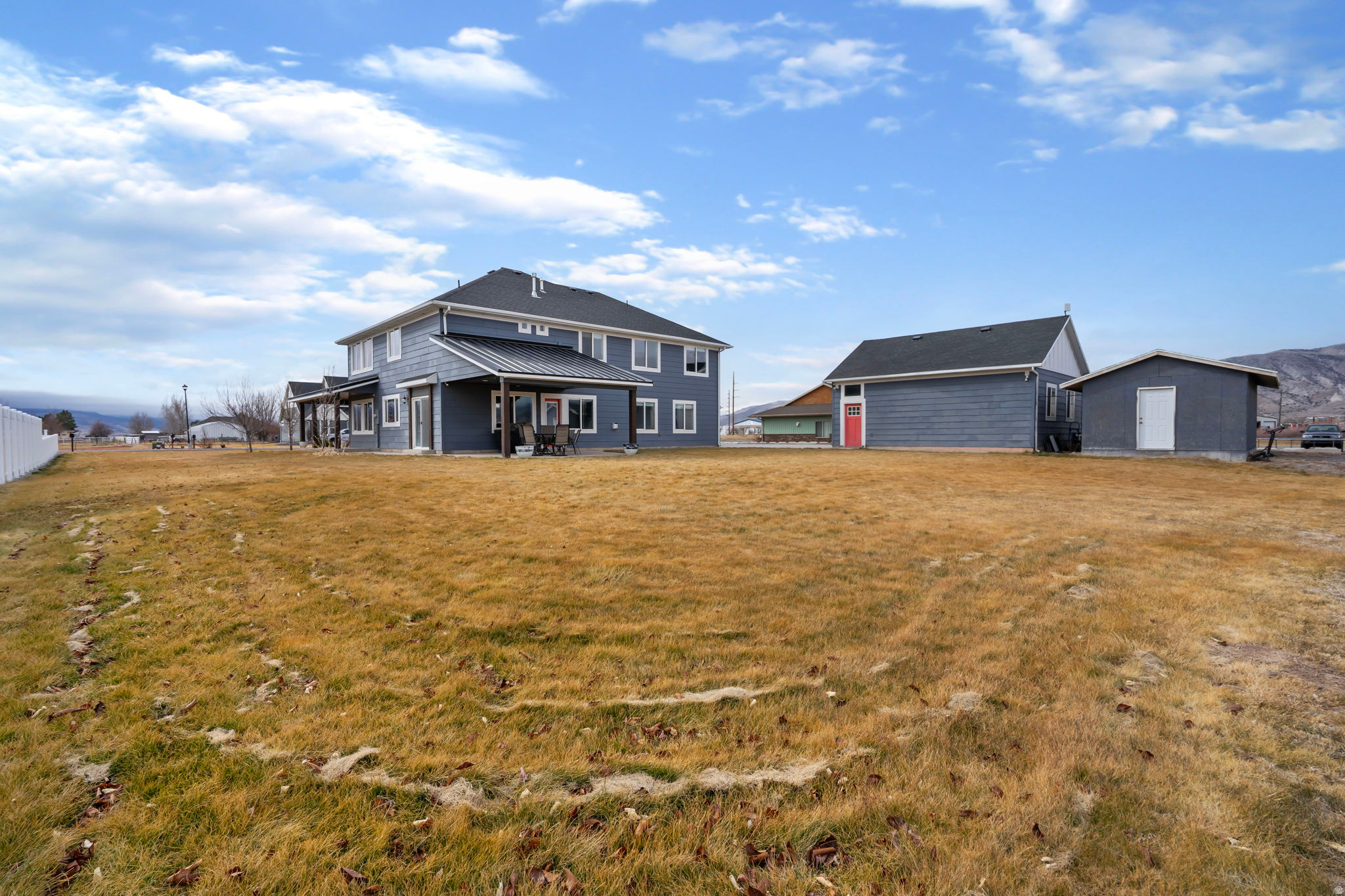 main property photo 47