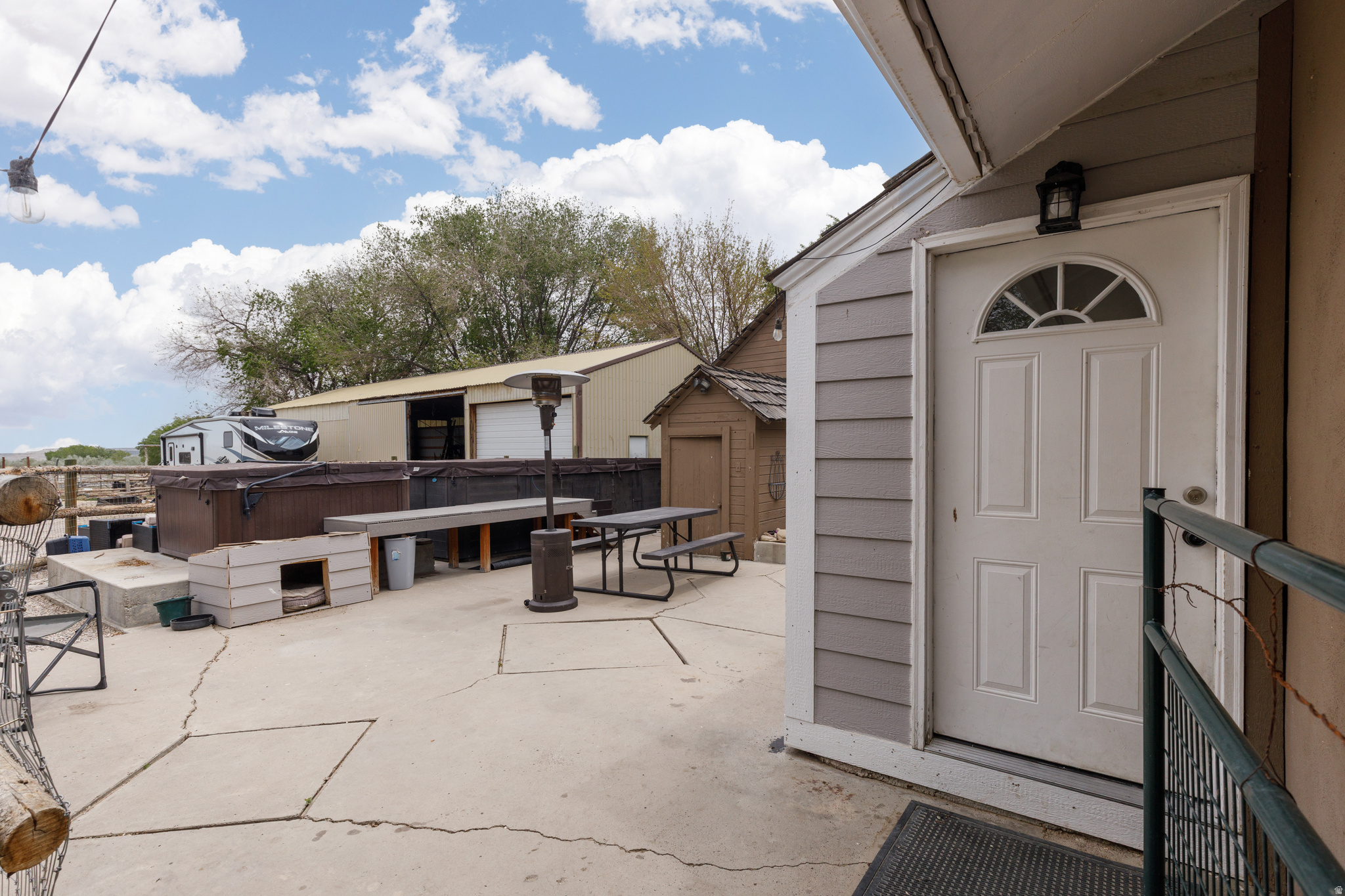 main property photo 26