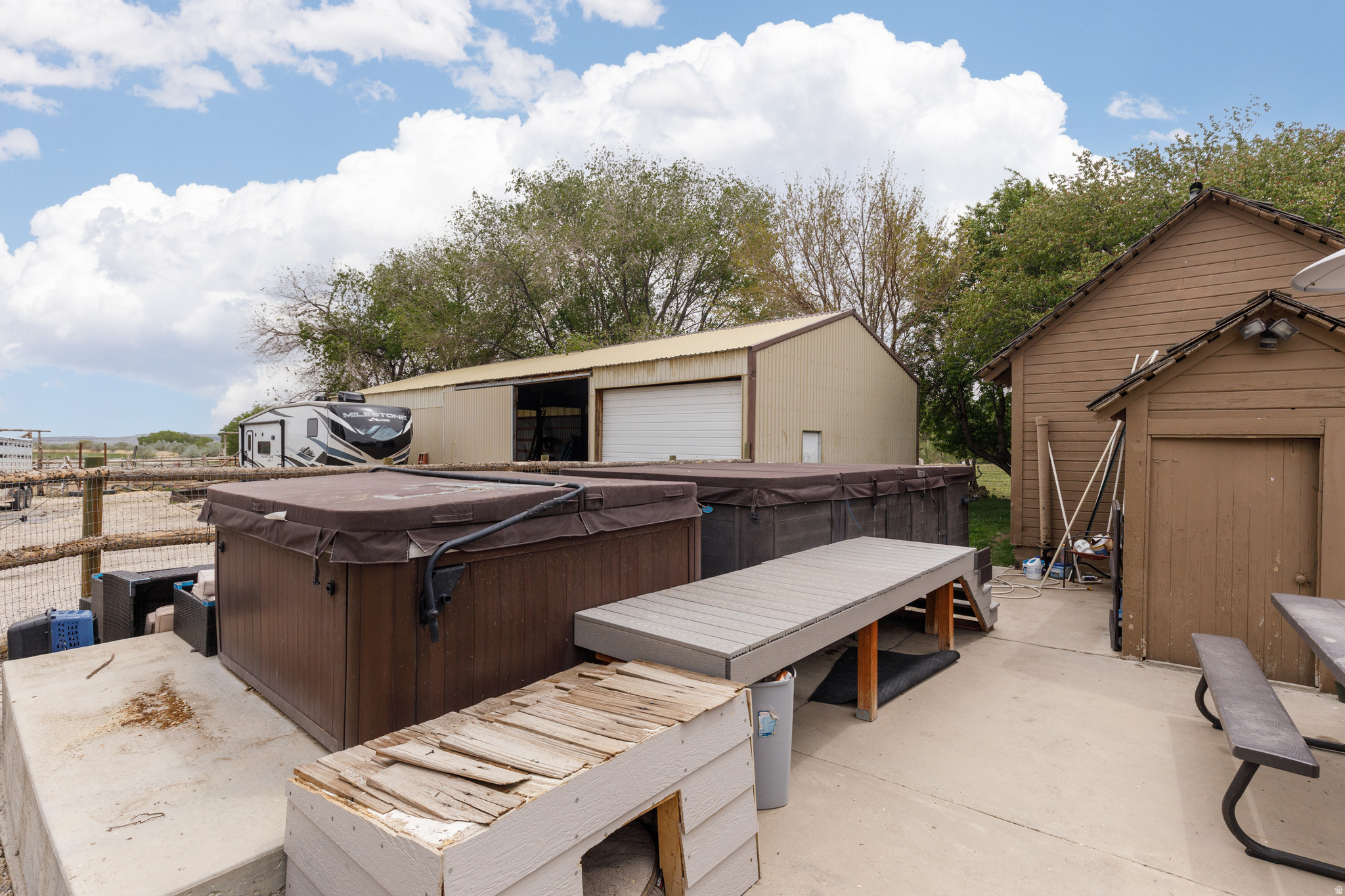 main property photo 27