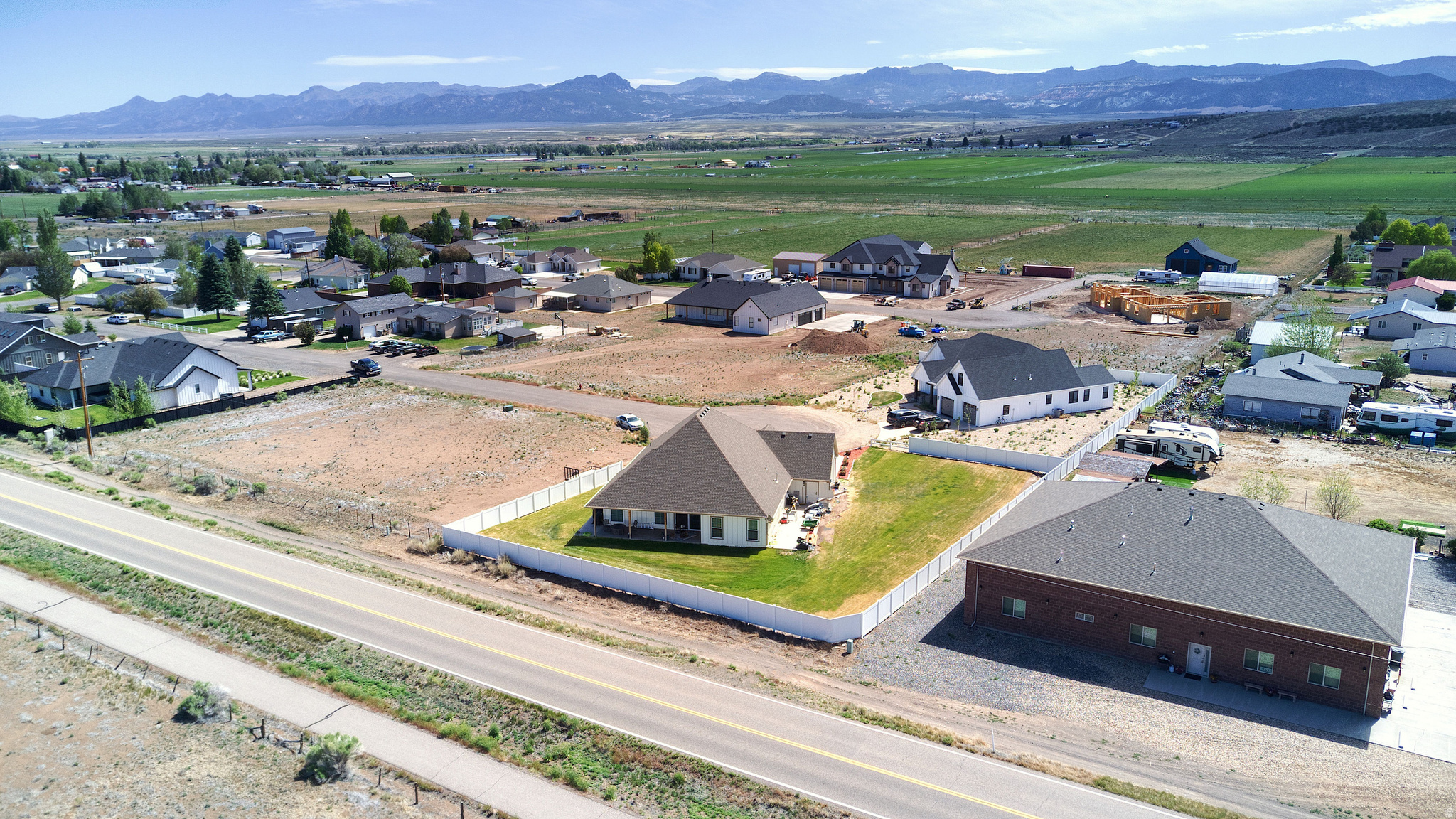 main property photo 29