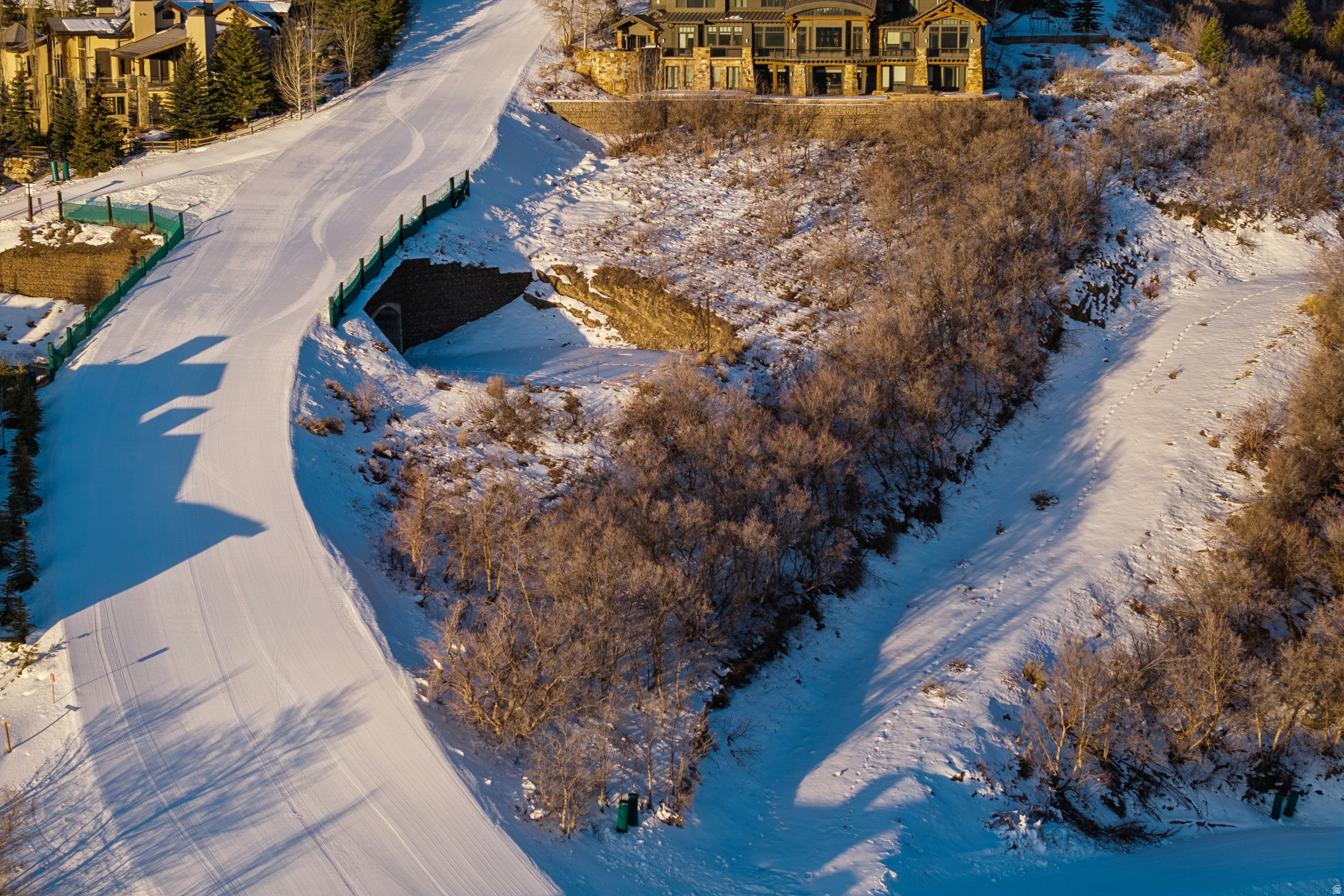 main property photo 31