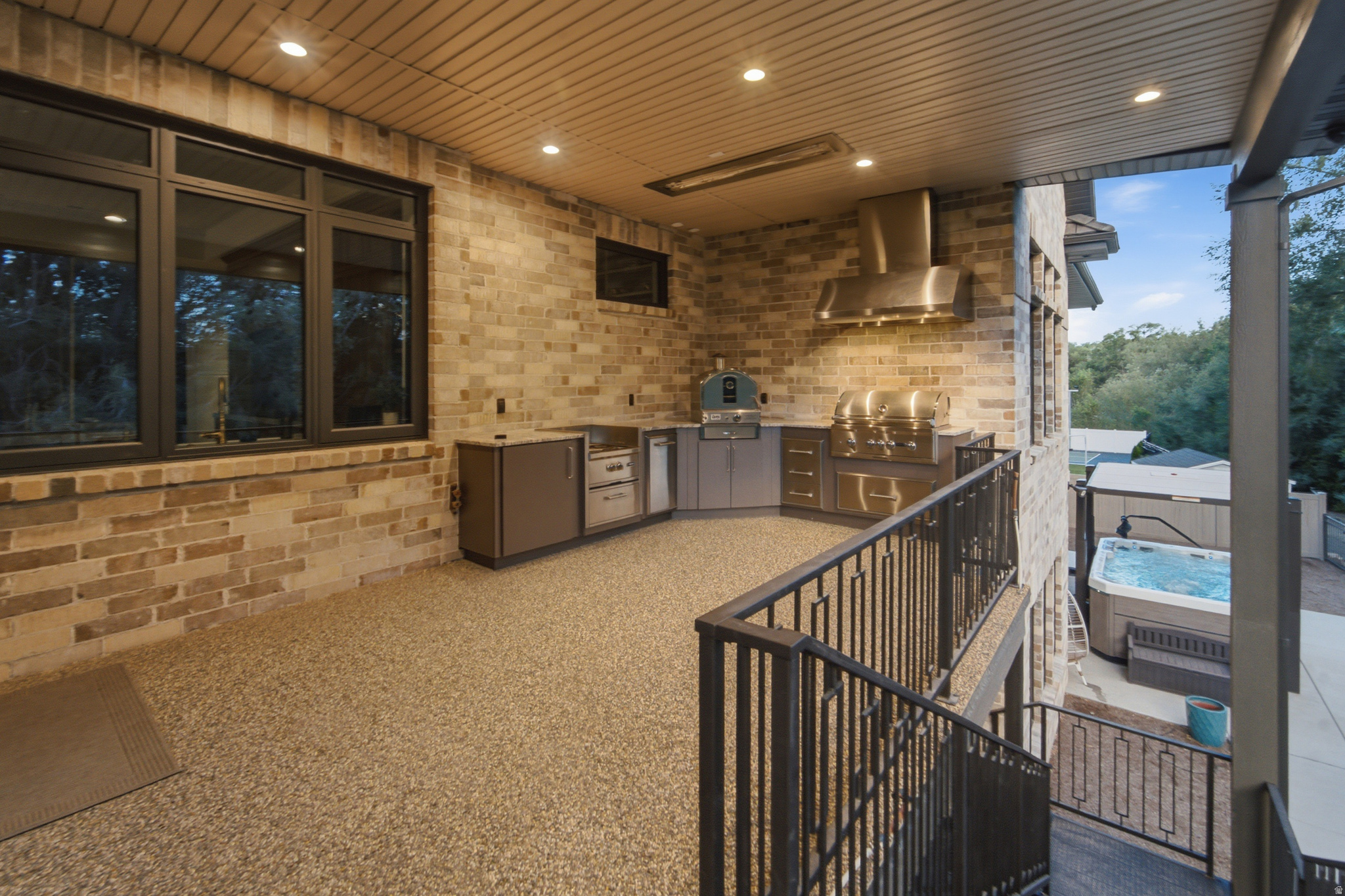 main property photo 27
