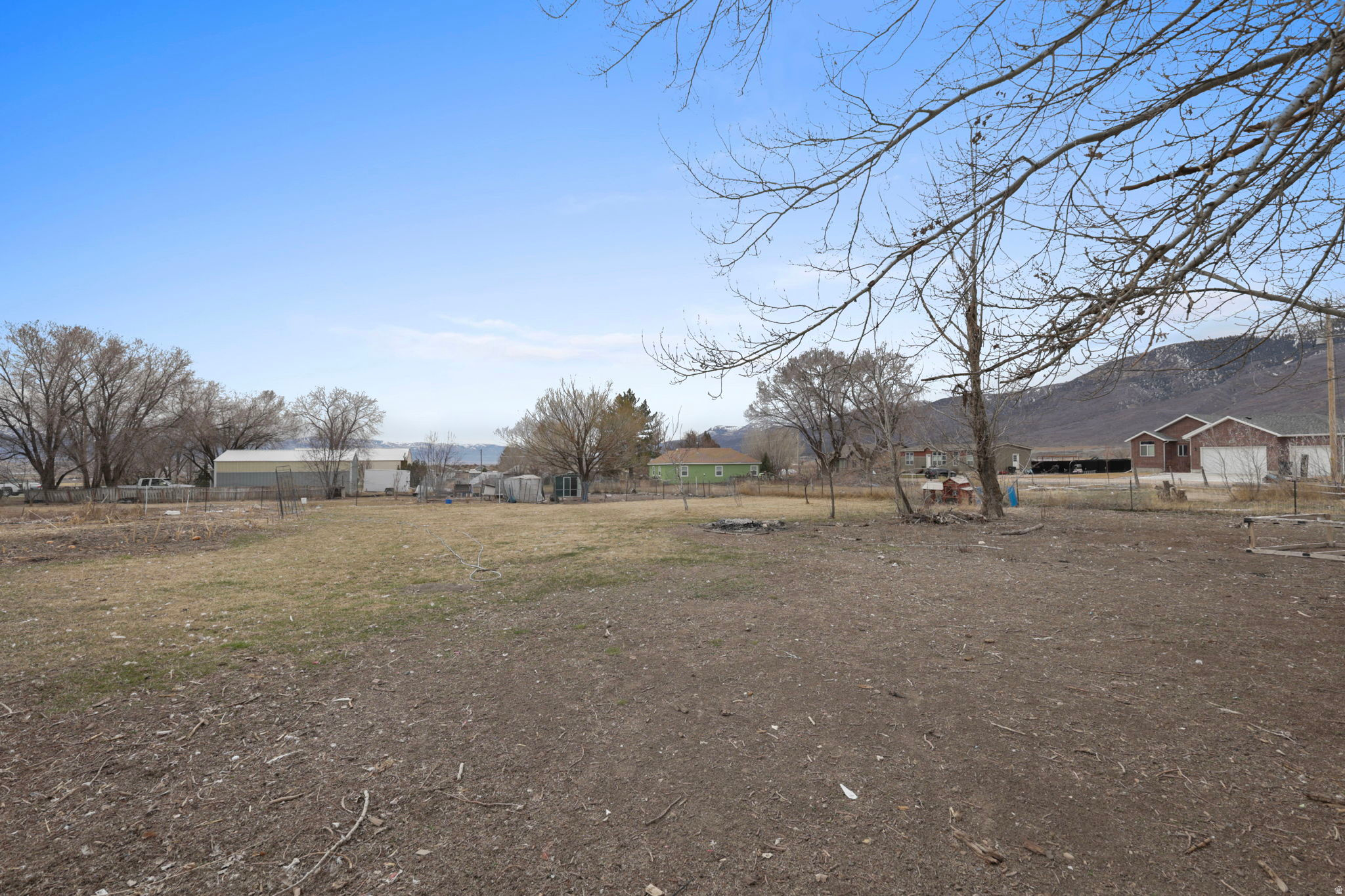 main property photo 45