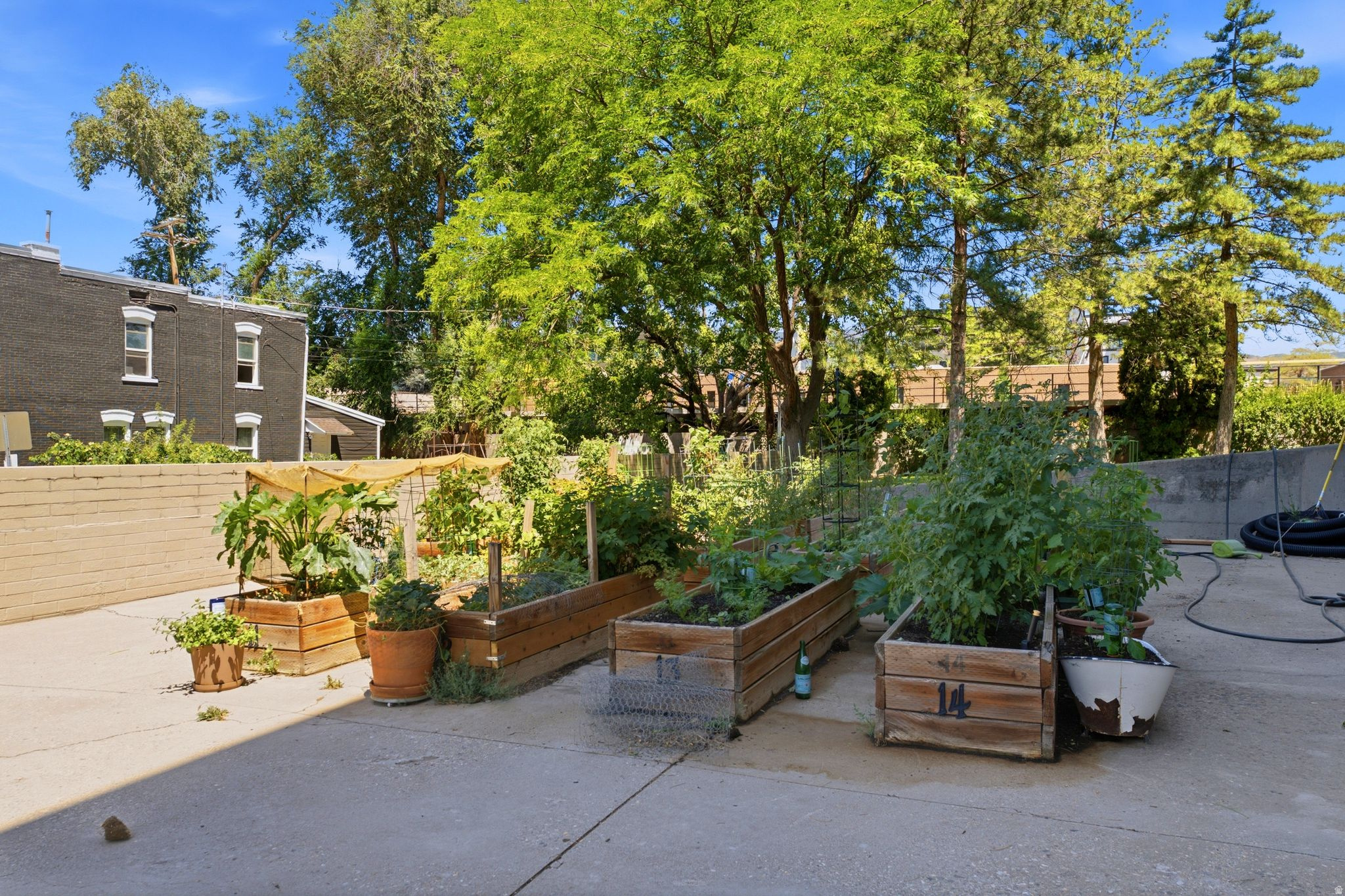 main property photo 24