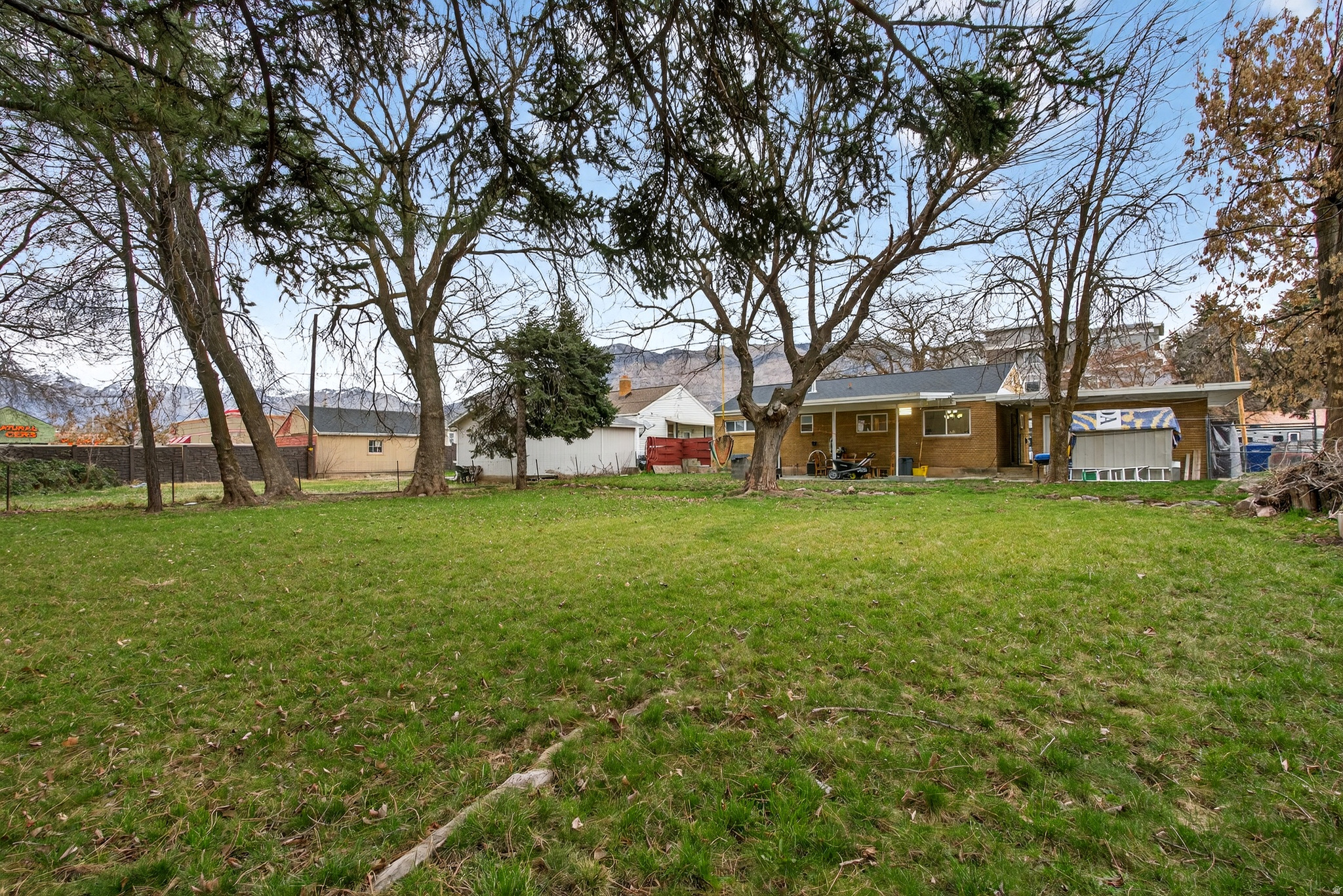 main property photo 18