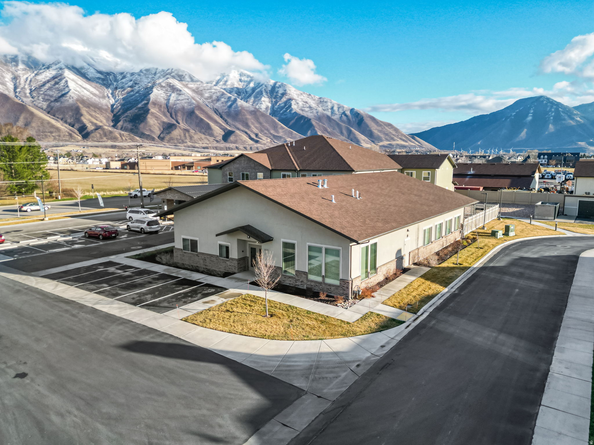 main property photo 23