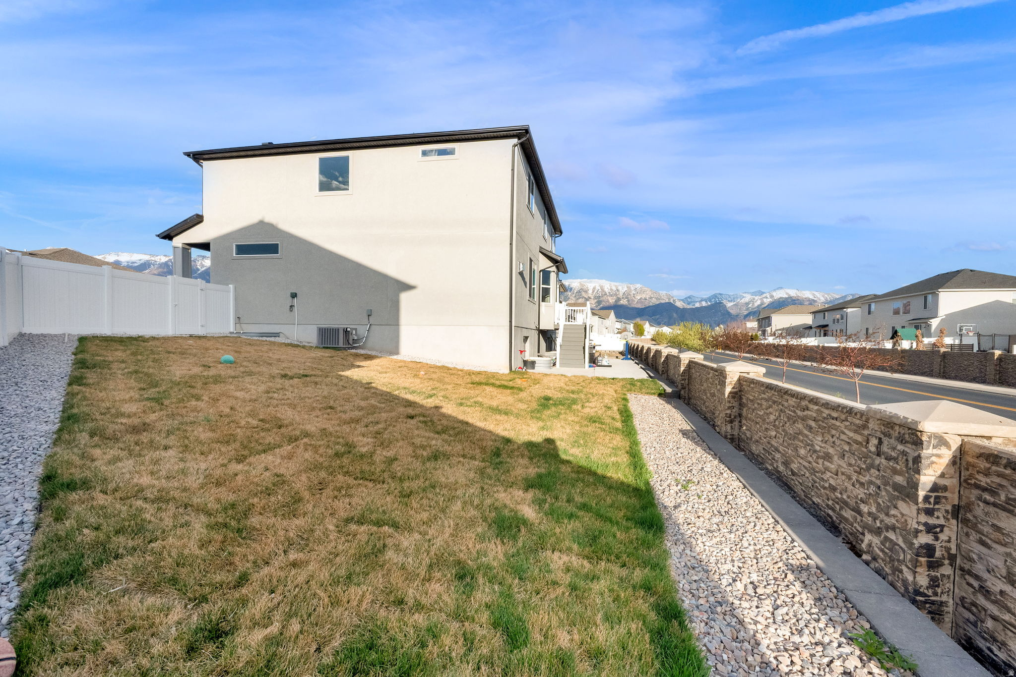 main property photo 50