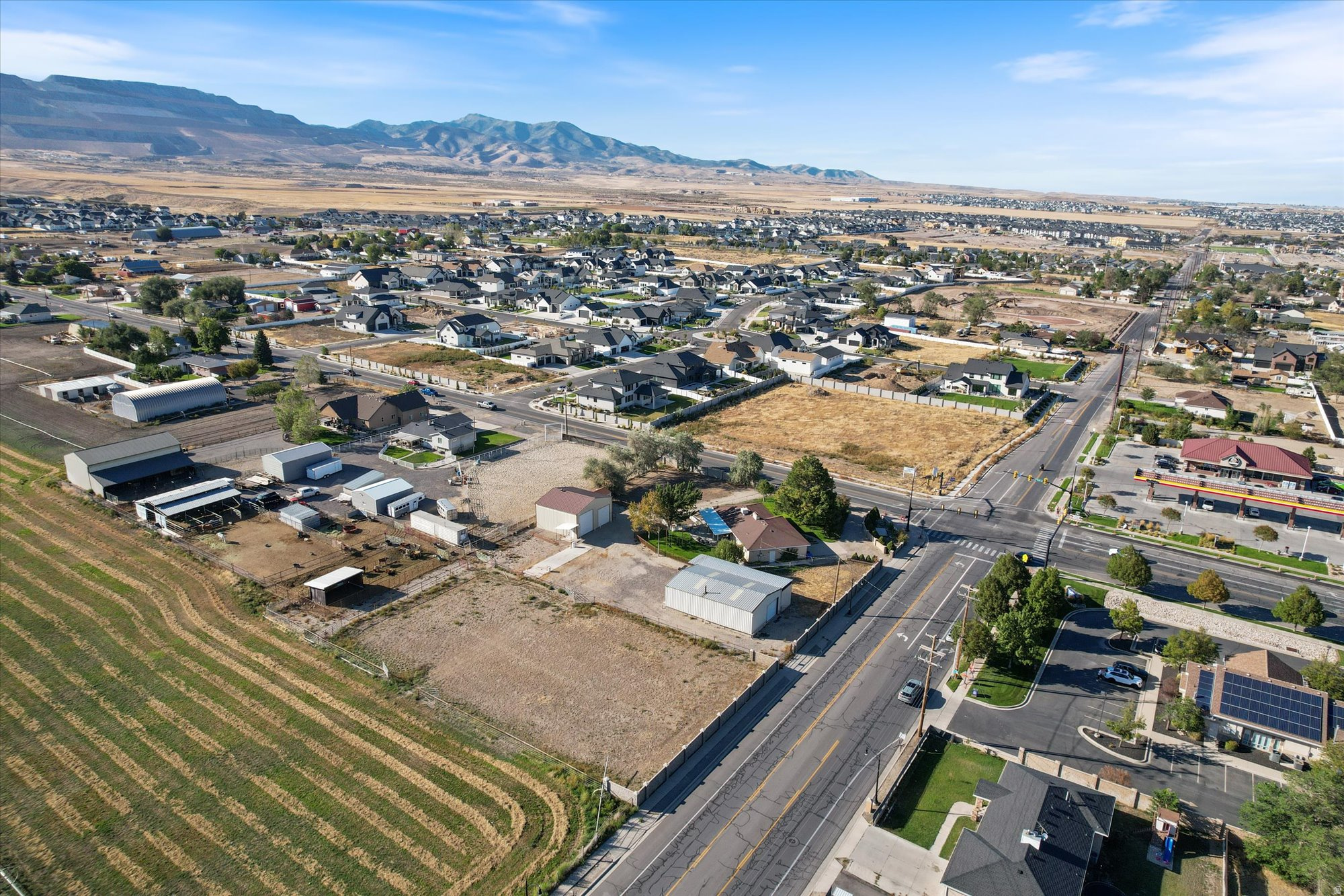 main property photo 25