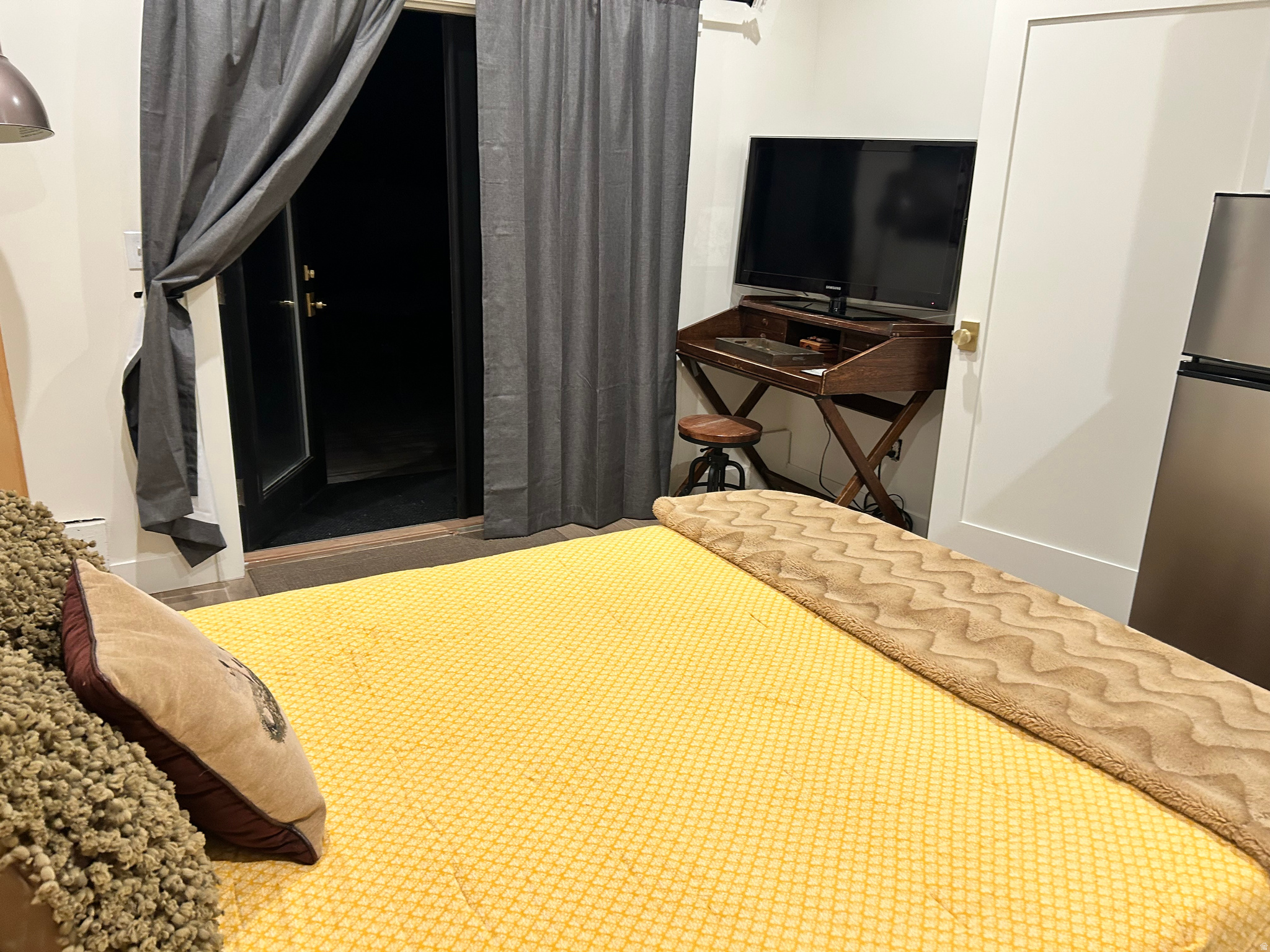 main property photo 9