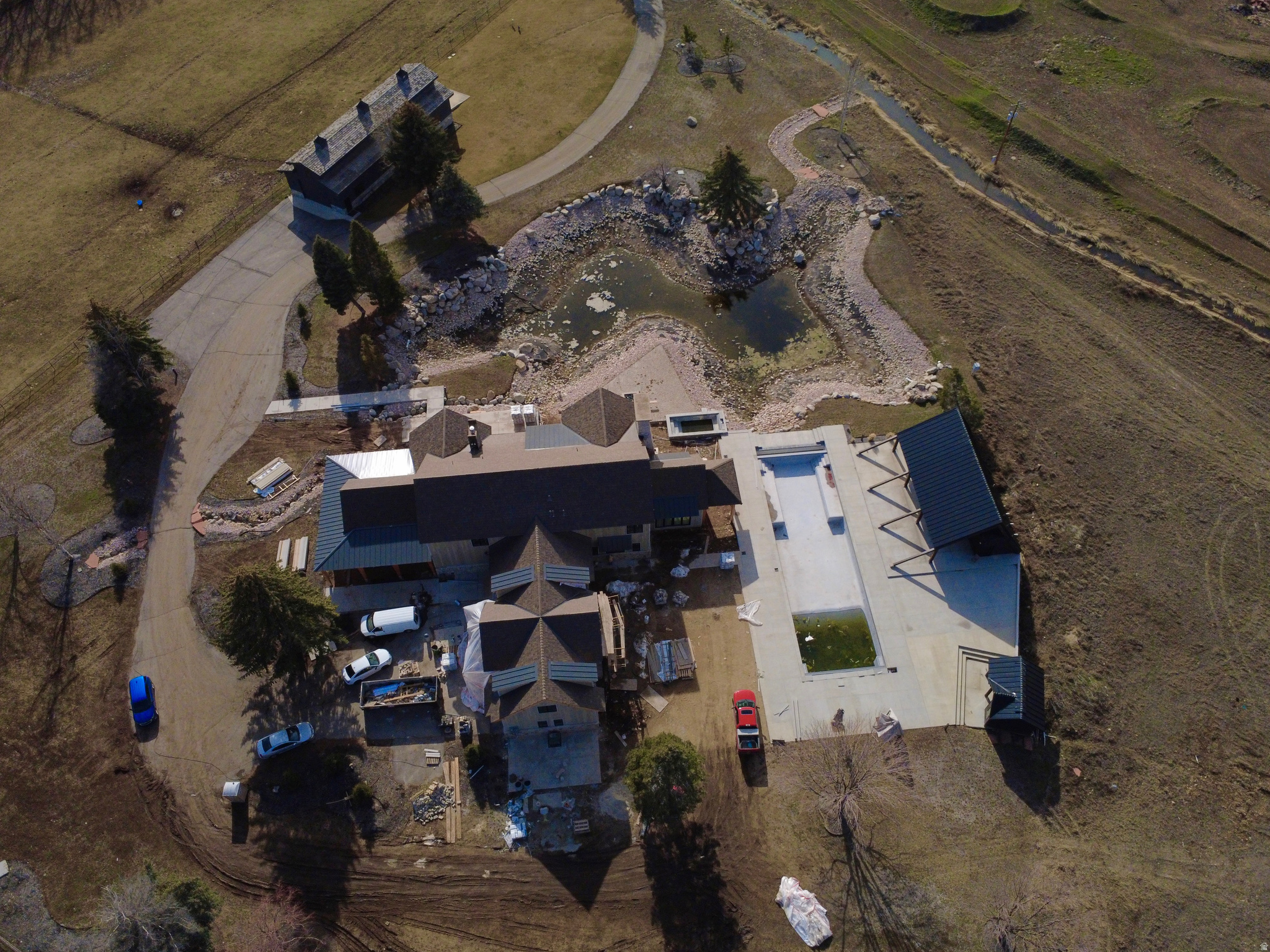 main property photo 5