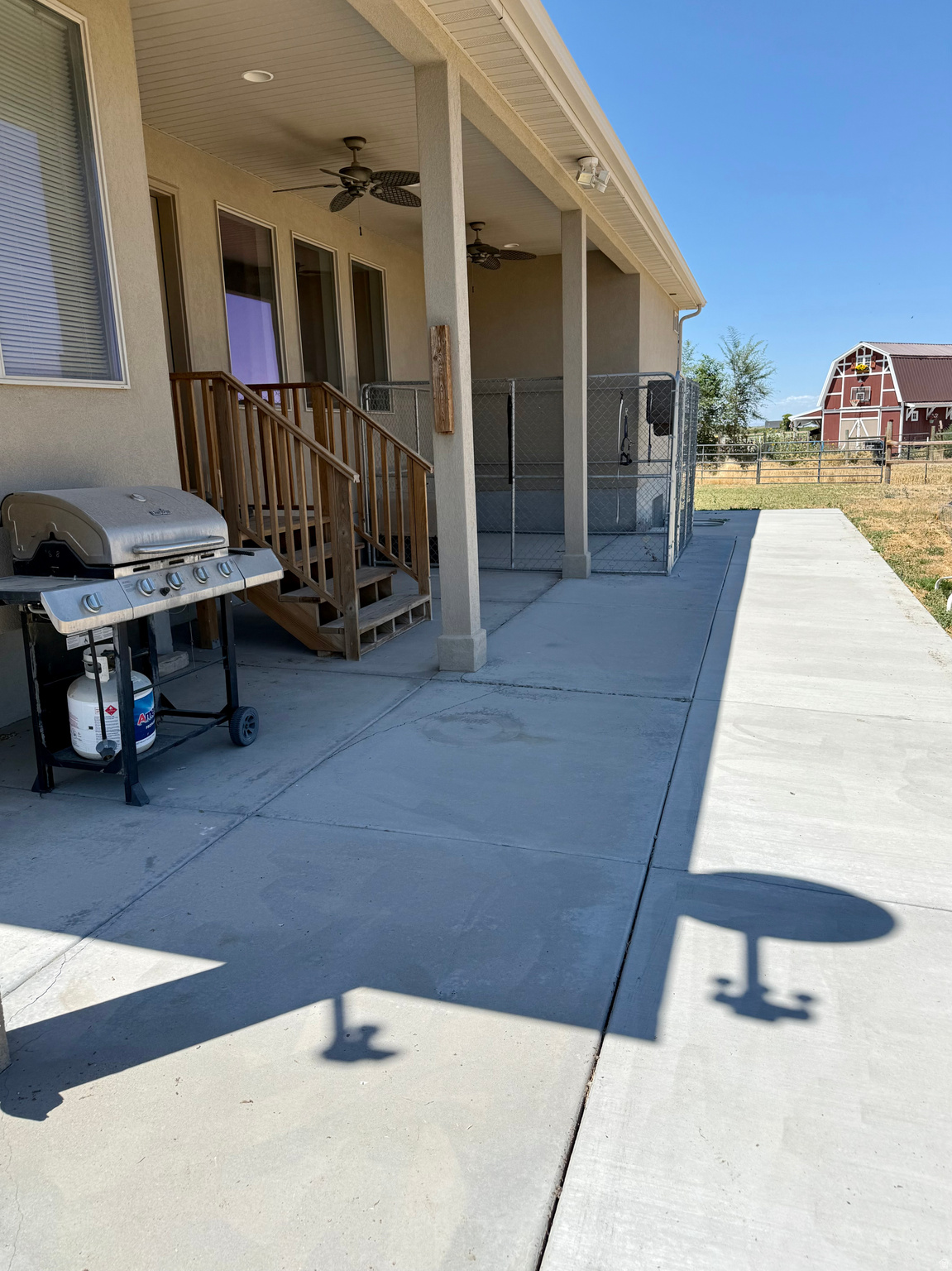 main property photo 23