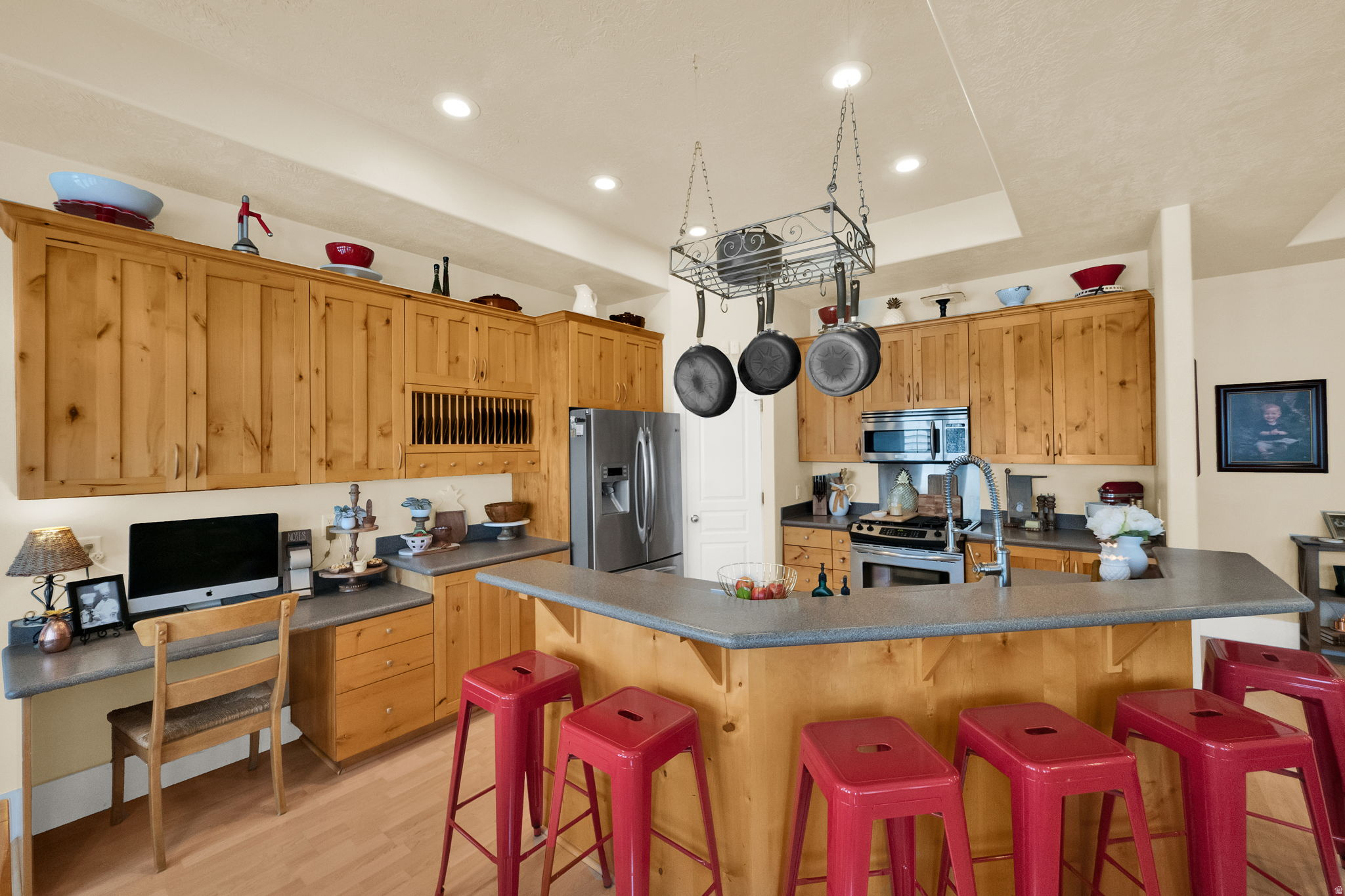 main property photo 11