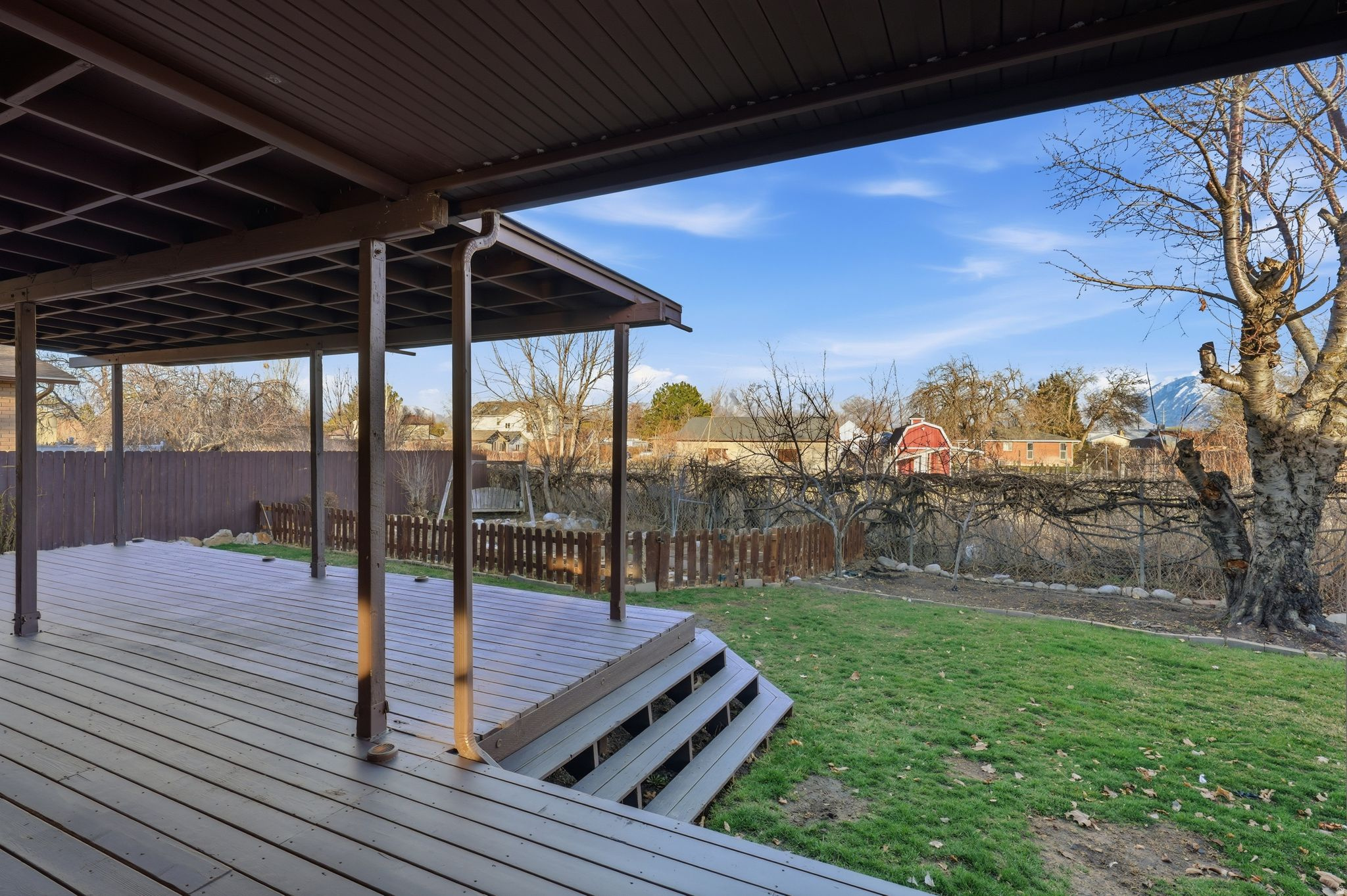 main property photo 41