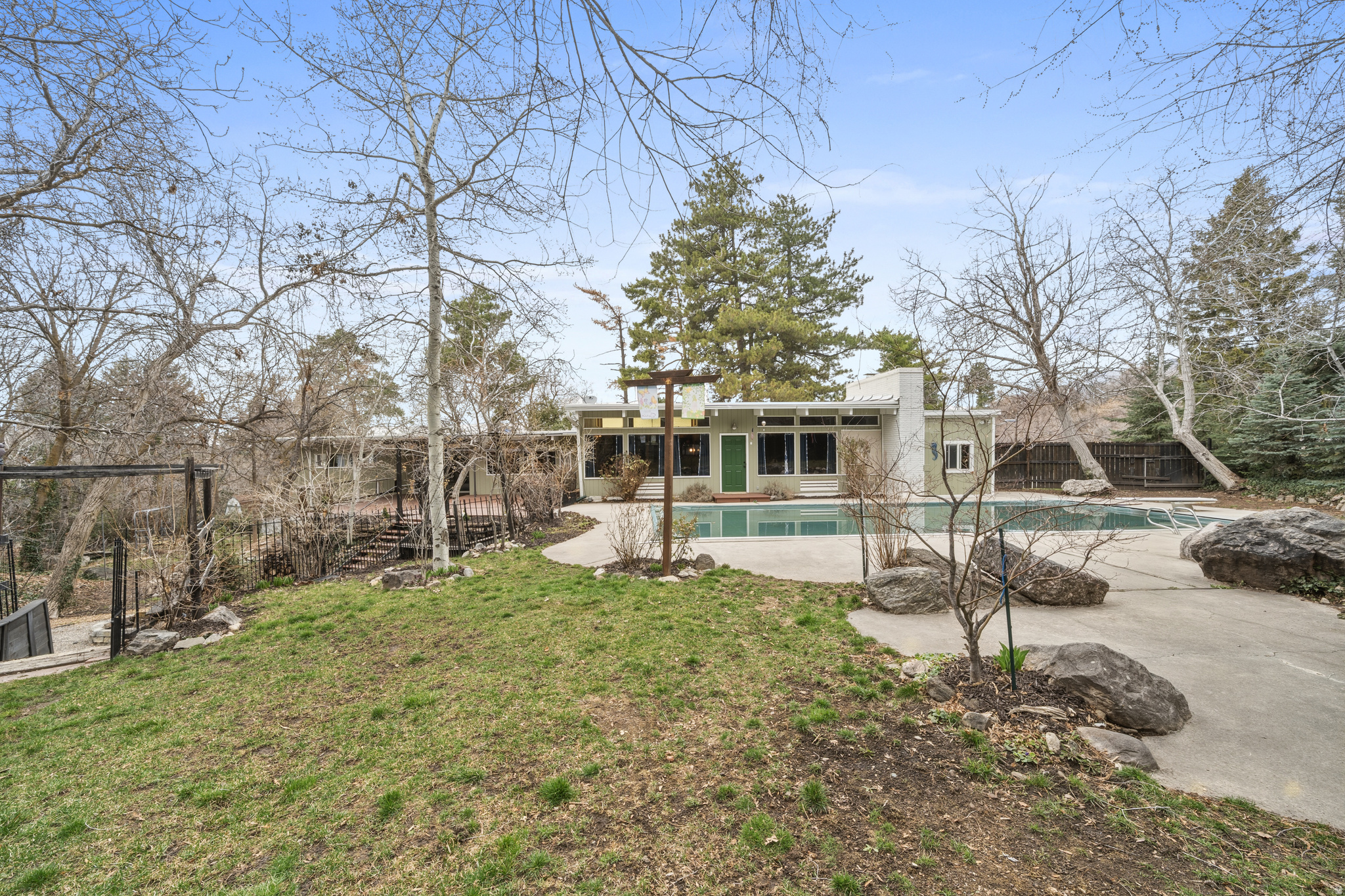main property photo 38