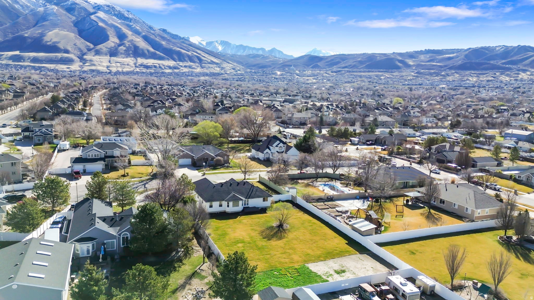main property photo 41