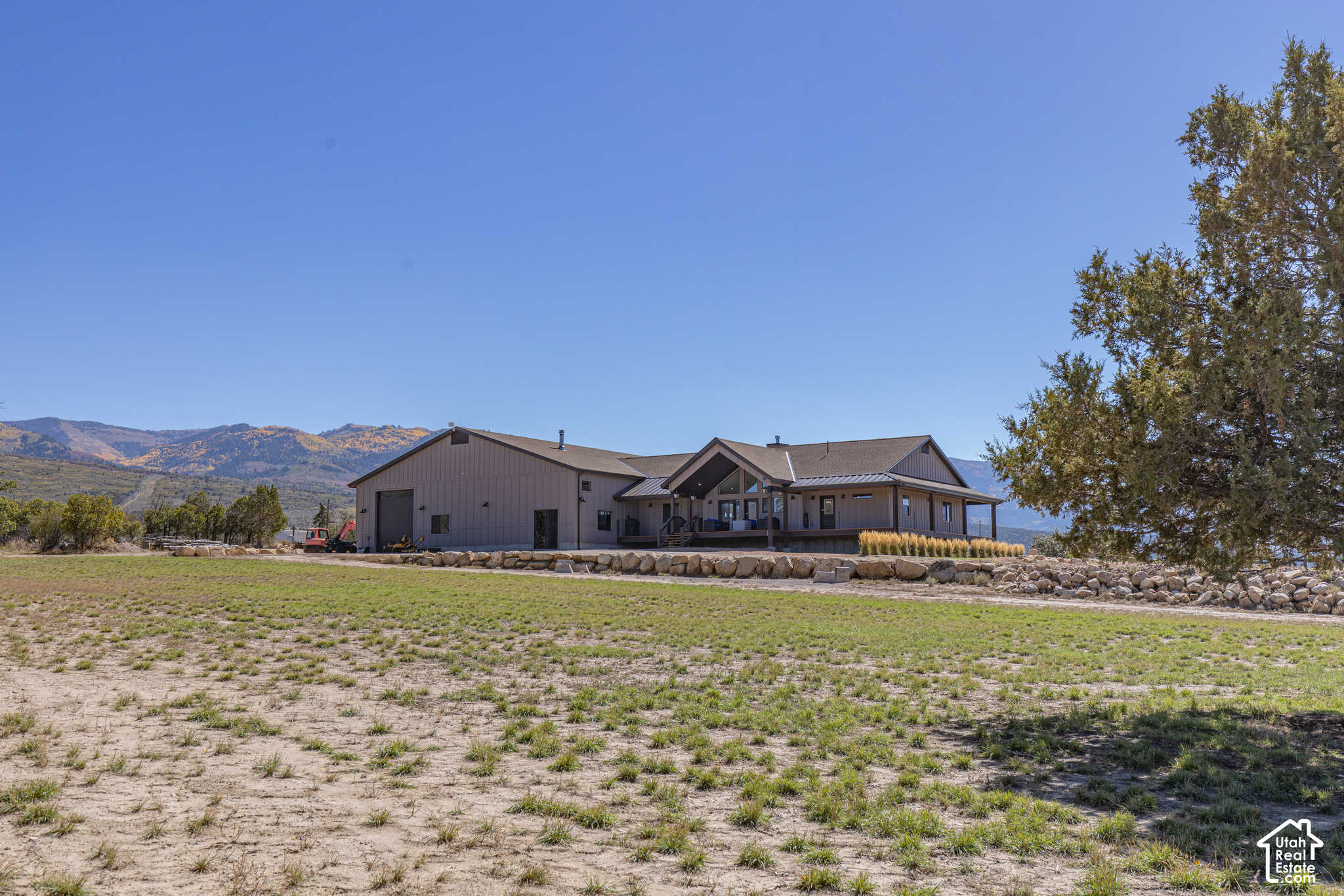 main property photo 111