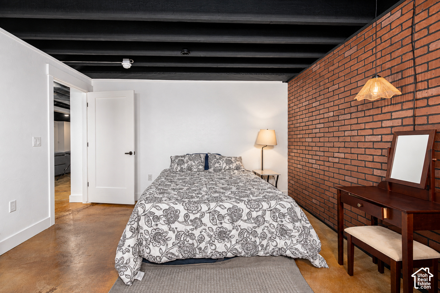 main property photo 80