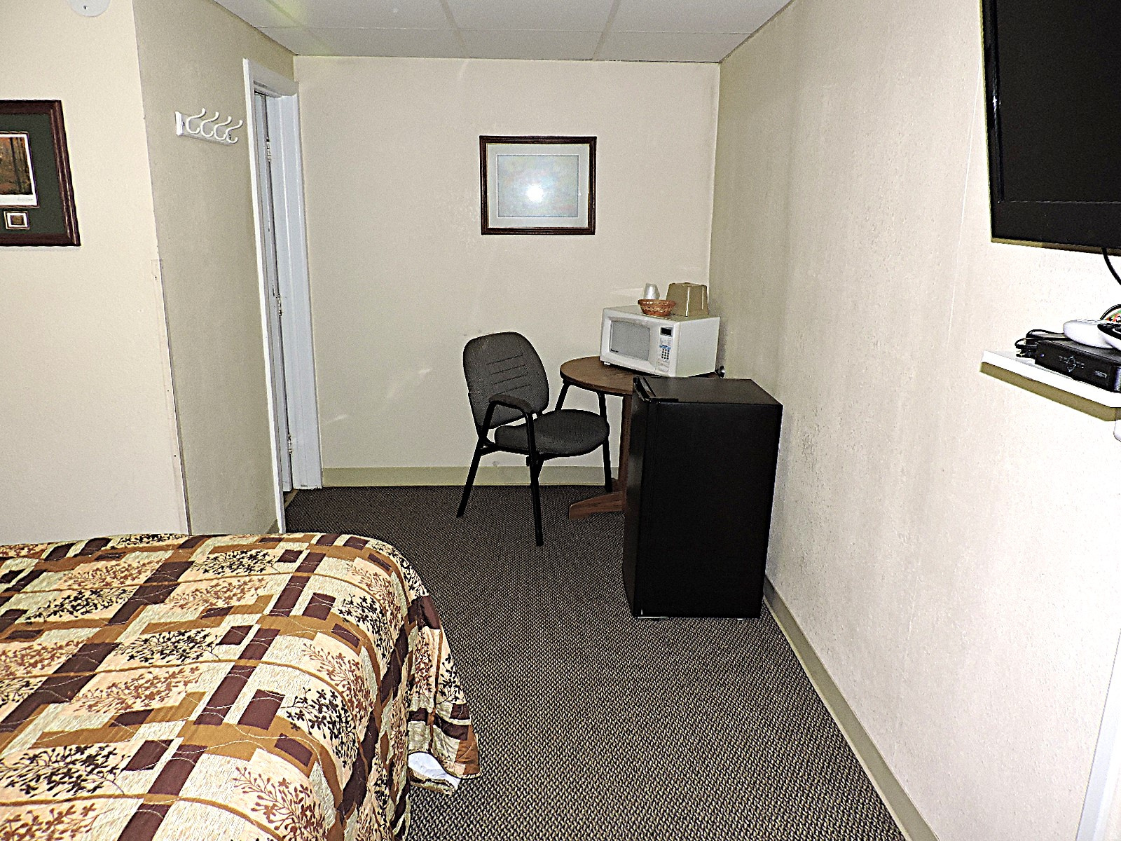 main property photo 45