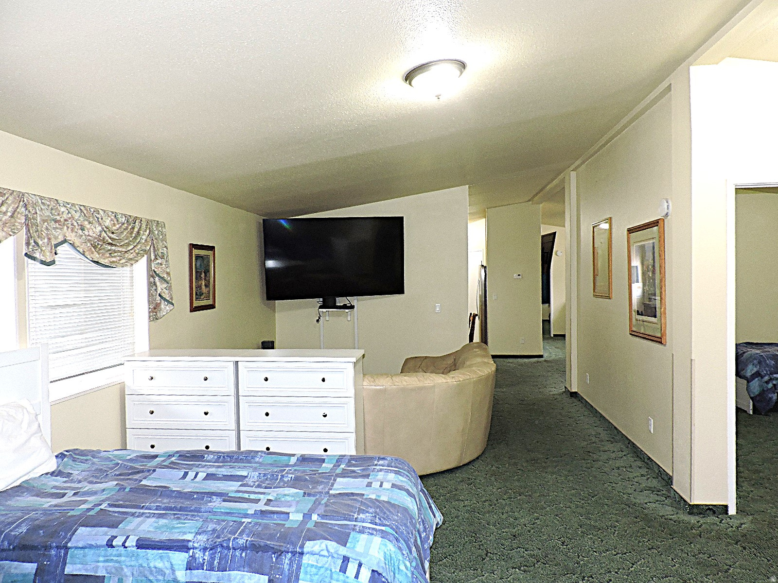 main property photo 60