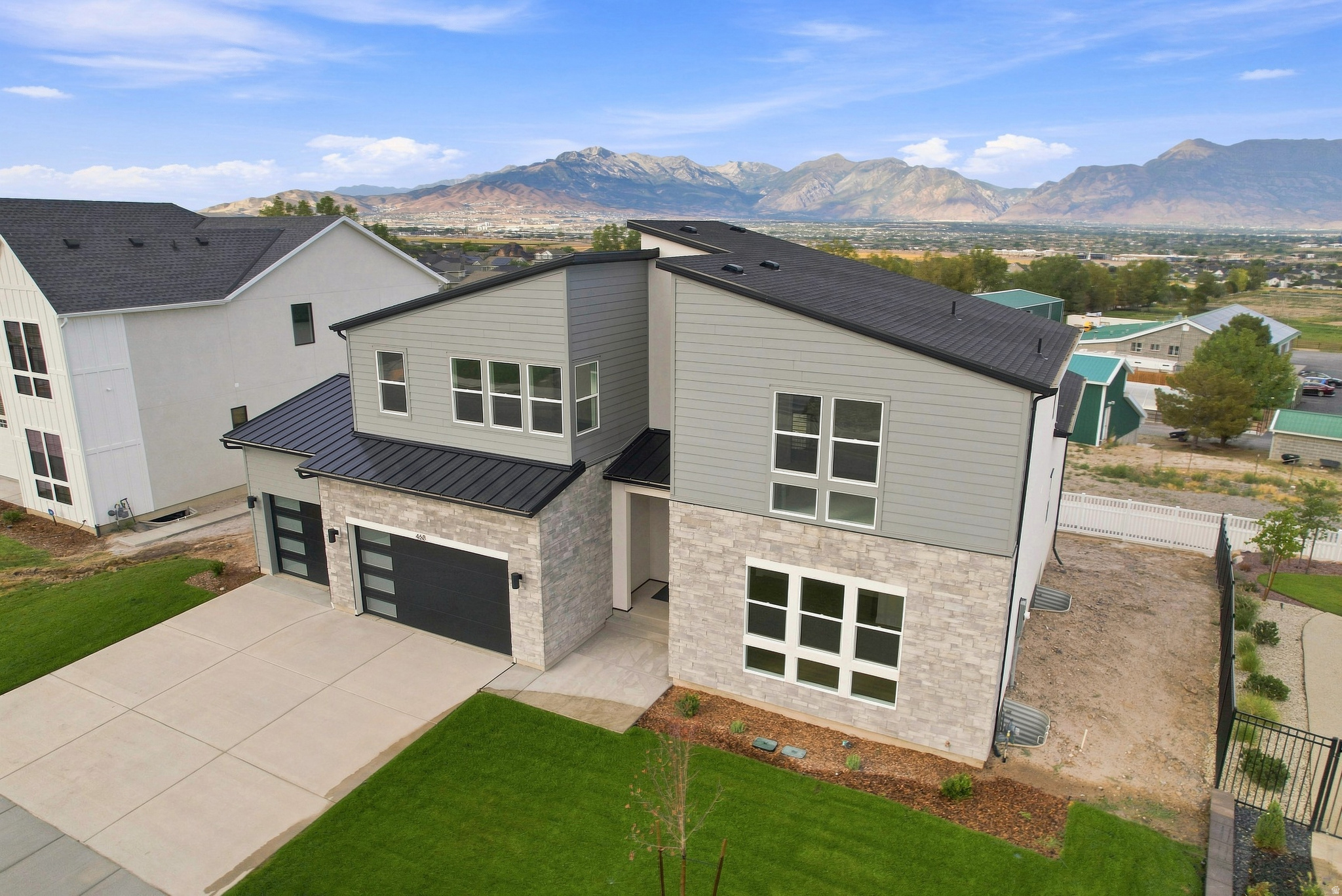 main property photo 41