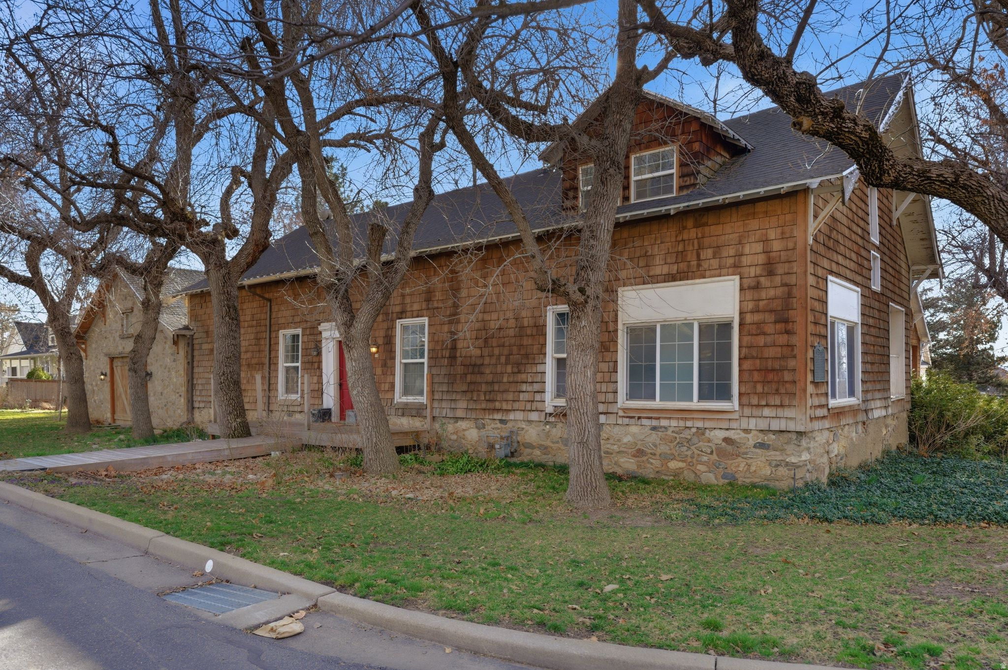 main property photo 50