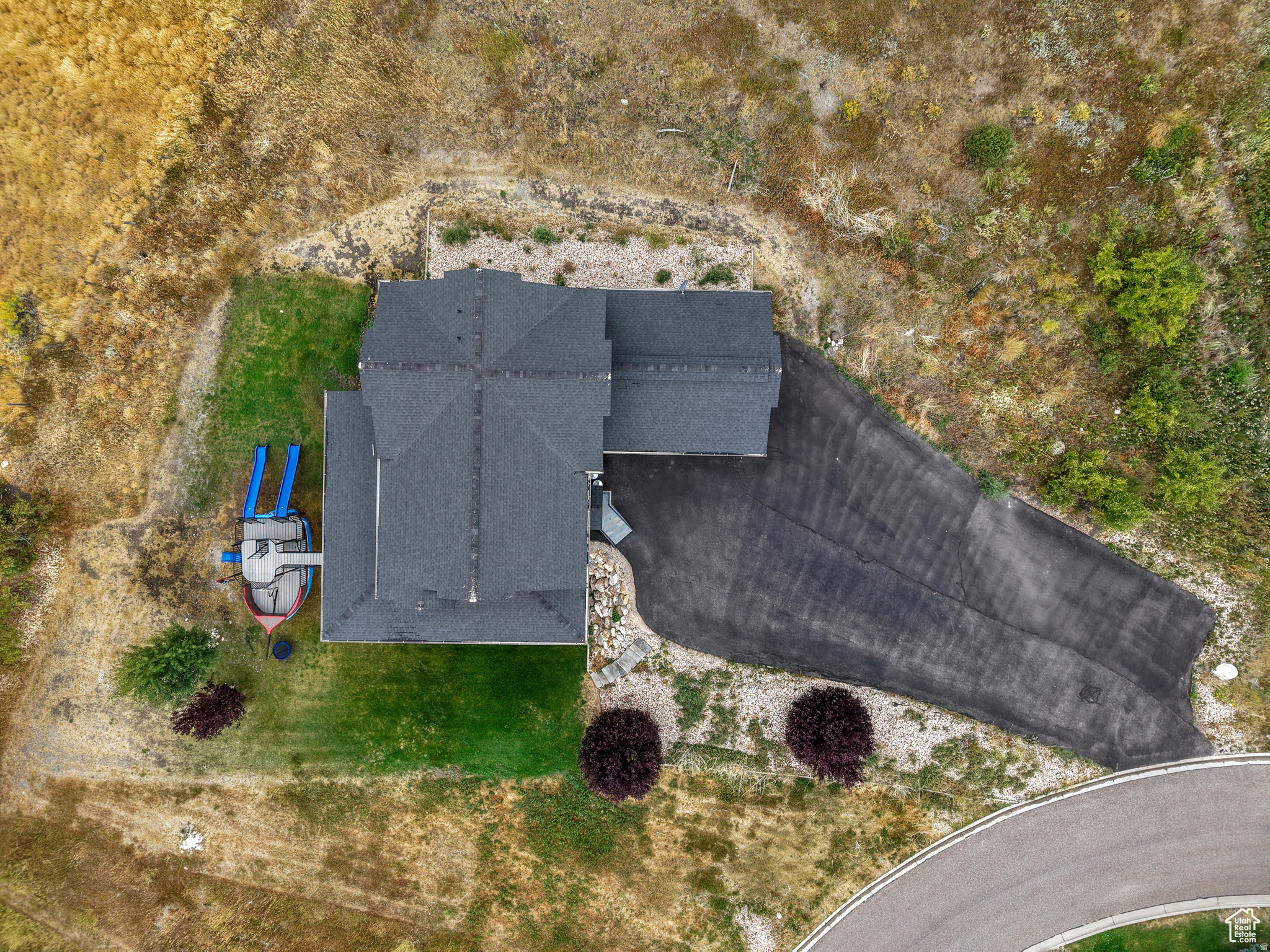 main property photo 50
