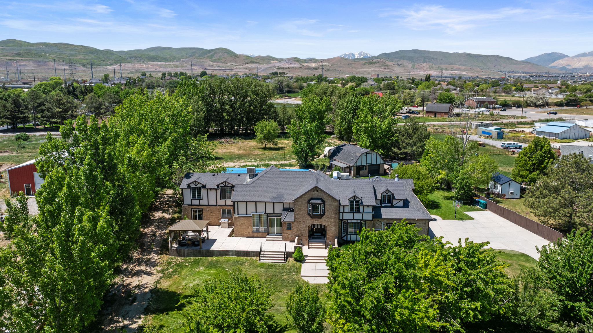 main property photo 1