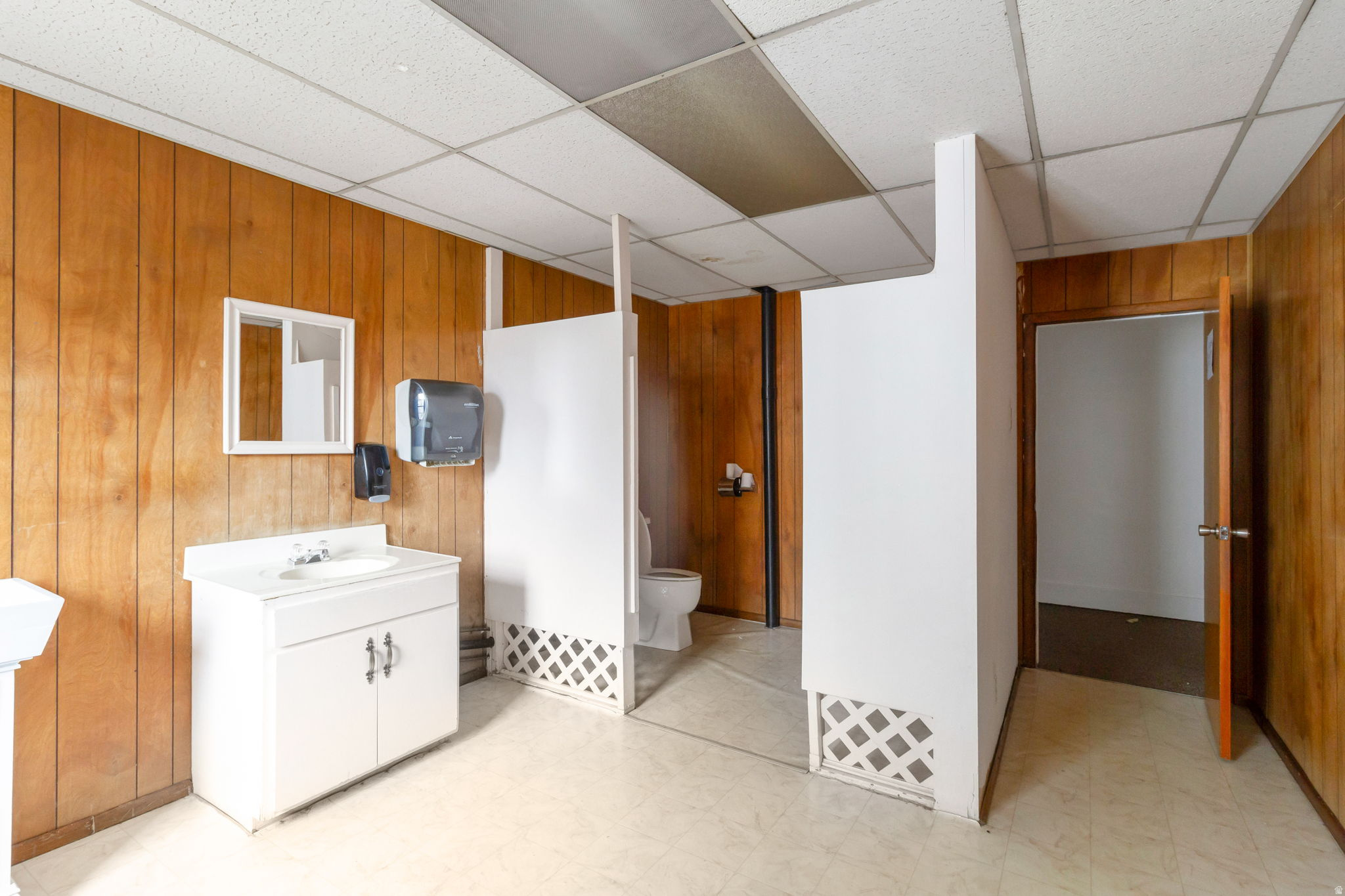 main property photo 46