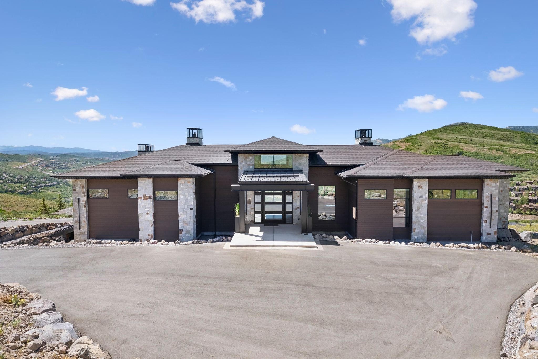 main property photo 60