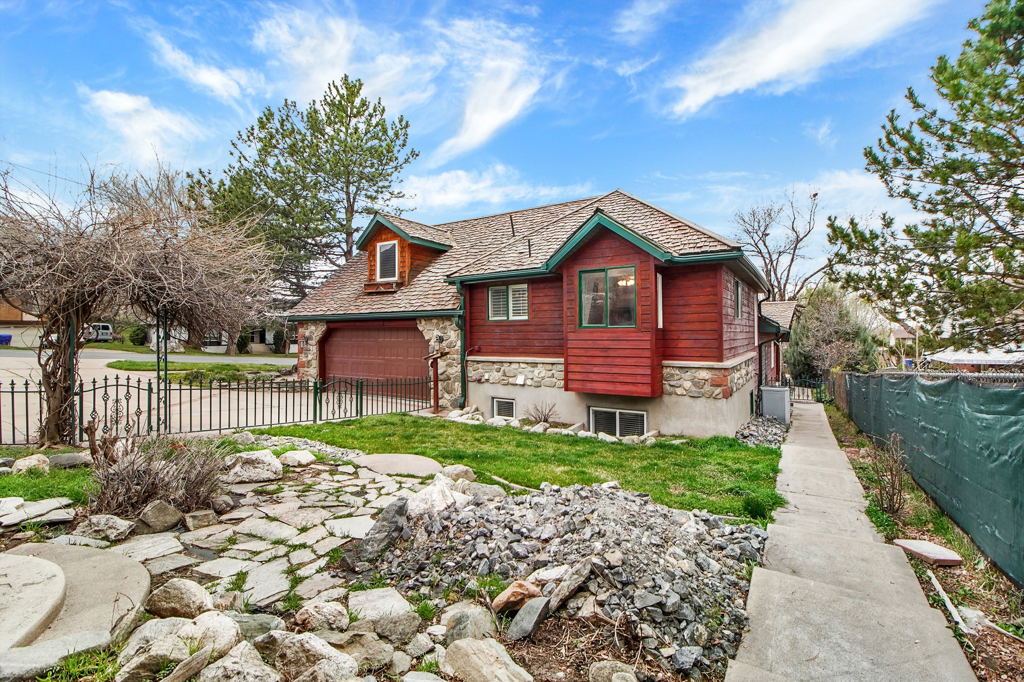 main property photo 12